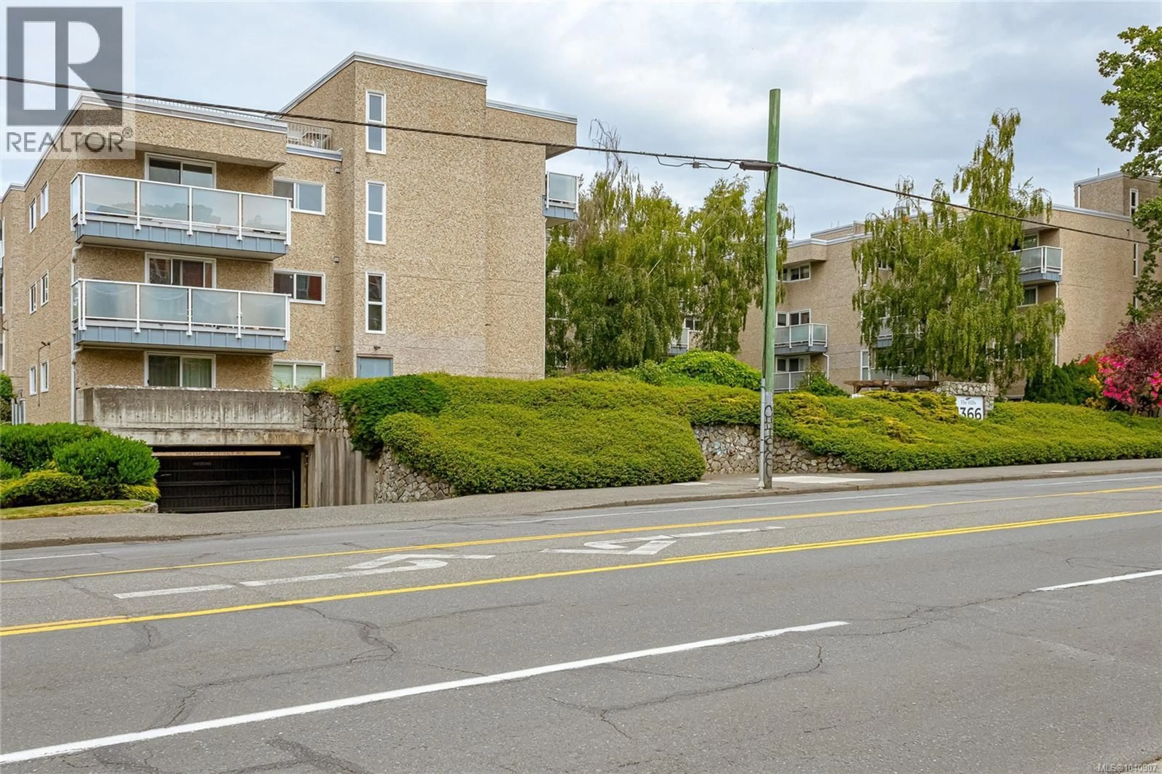 Unknown for 305 - 1366 HILLSIDE AVENUE, Victoria British Columbia V8T2B5
