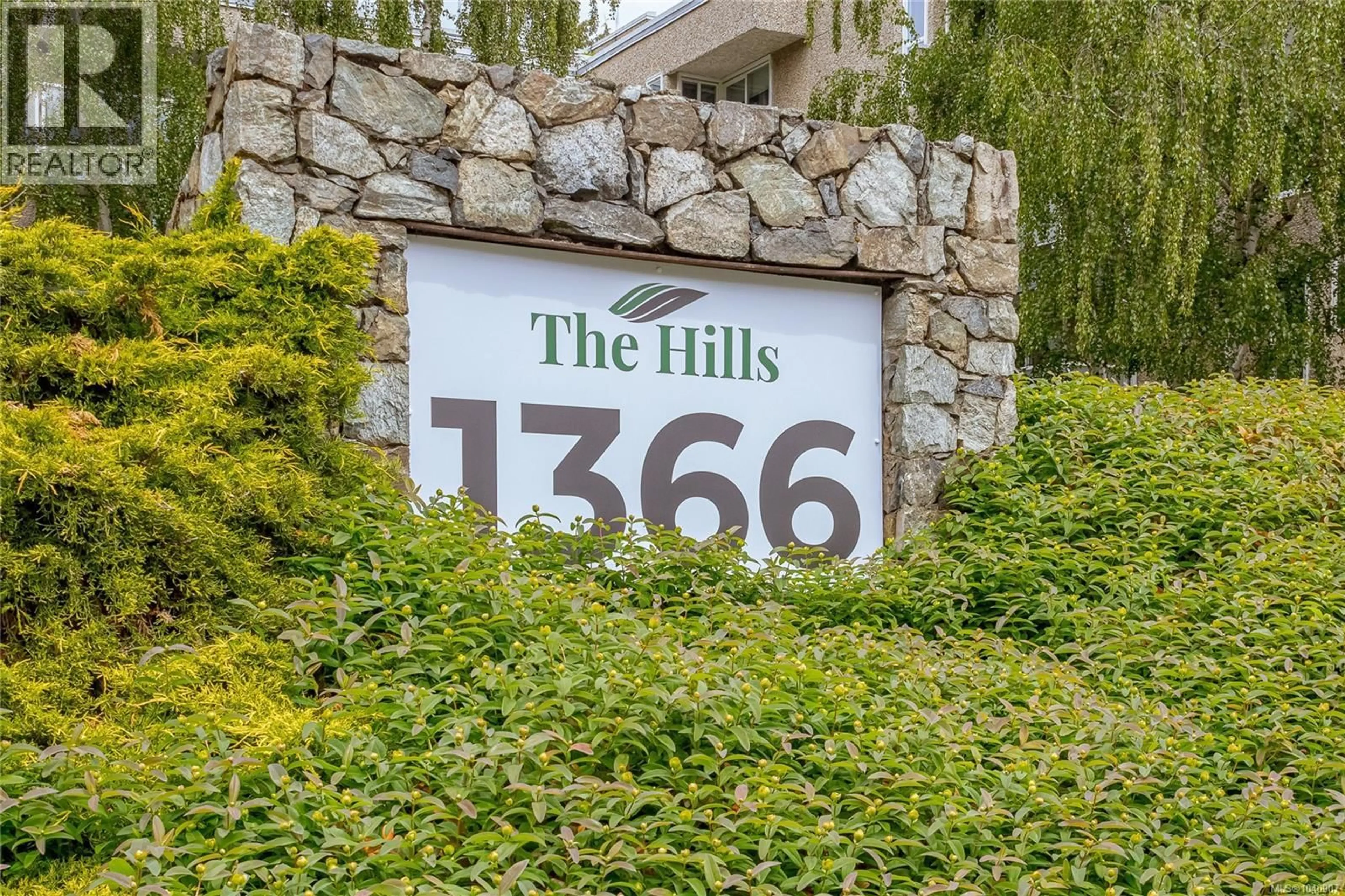 Unknown for 305 - 1366 HILLSIDE AVENUE, Victoria British Columbia V8T2B5