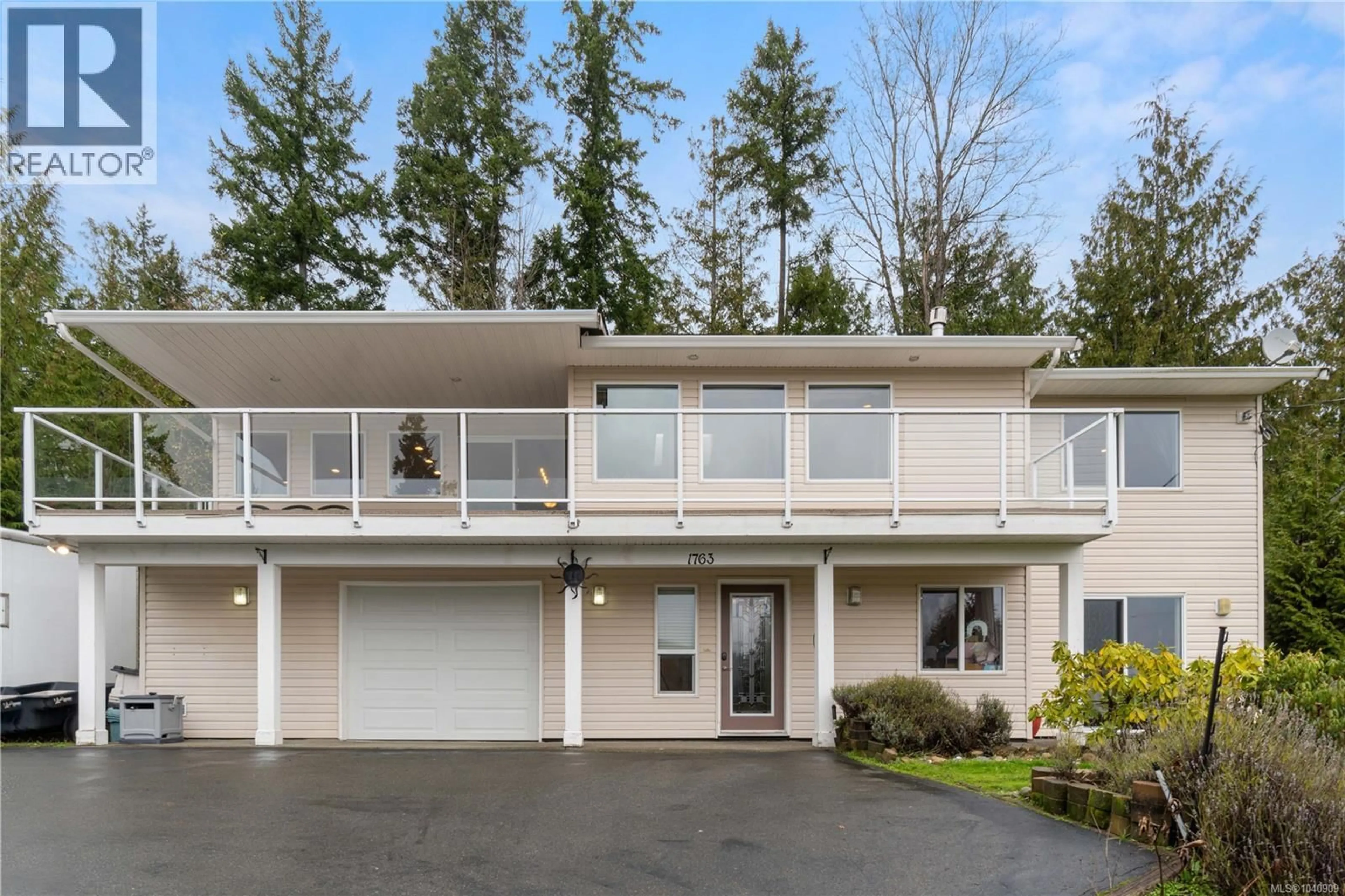 Home with vinyl exterior material, unknown for 1763 MARTINI WAY, Qualicum Beach British Columbia V9K2S3