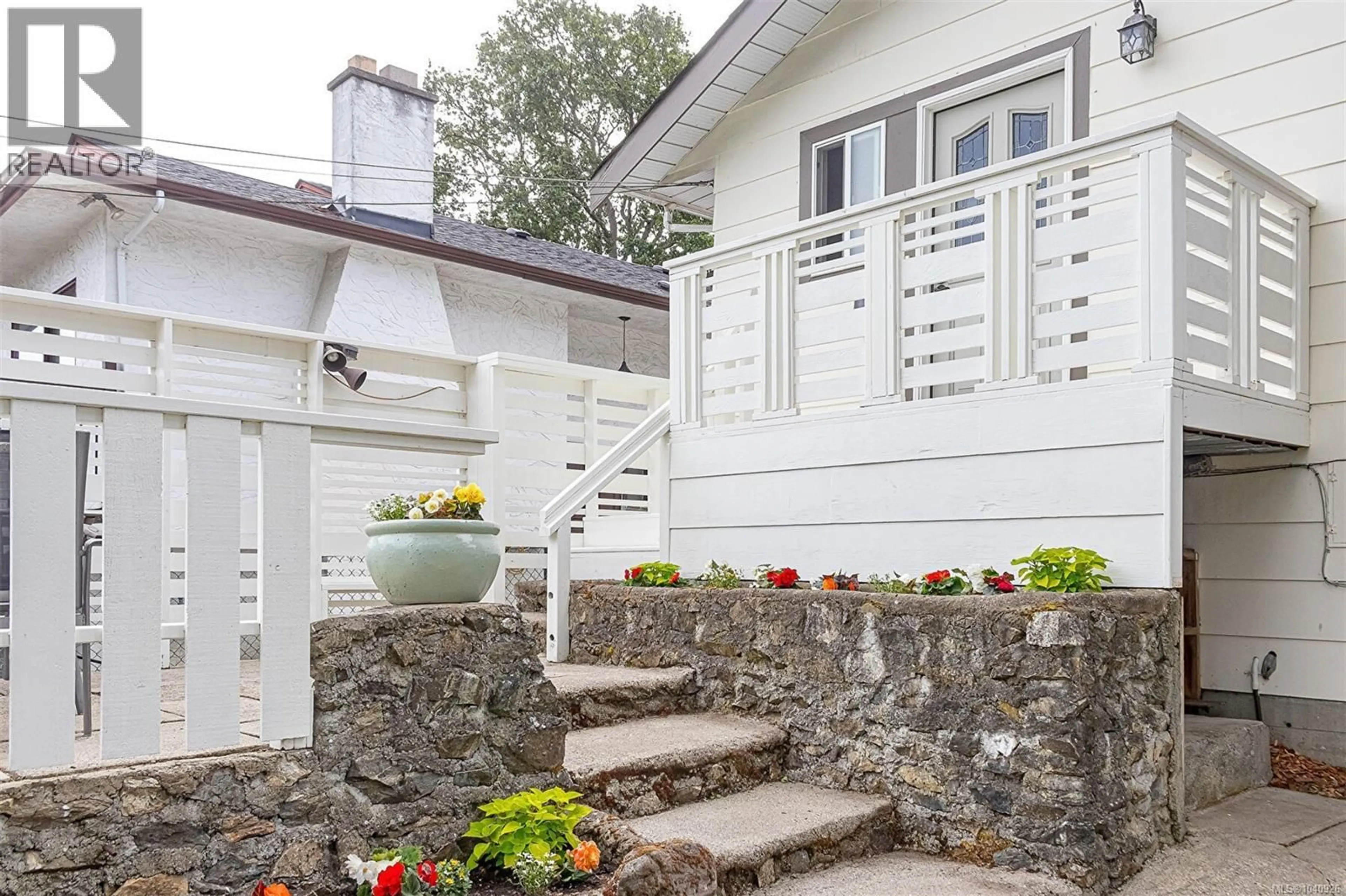 Patio, unknown for 1519 PEARL STREET, Victoria British Columbia V8R2Y8