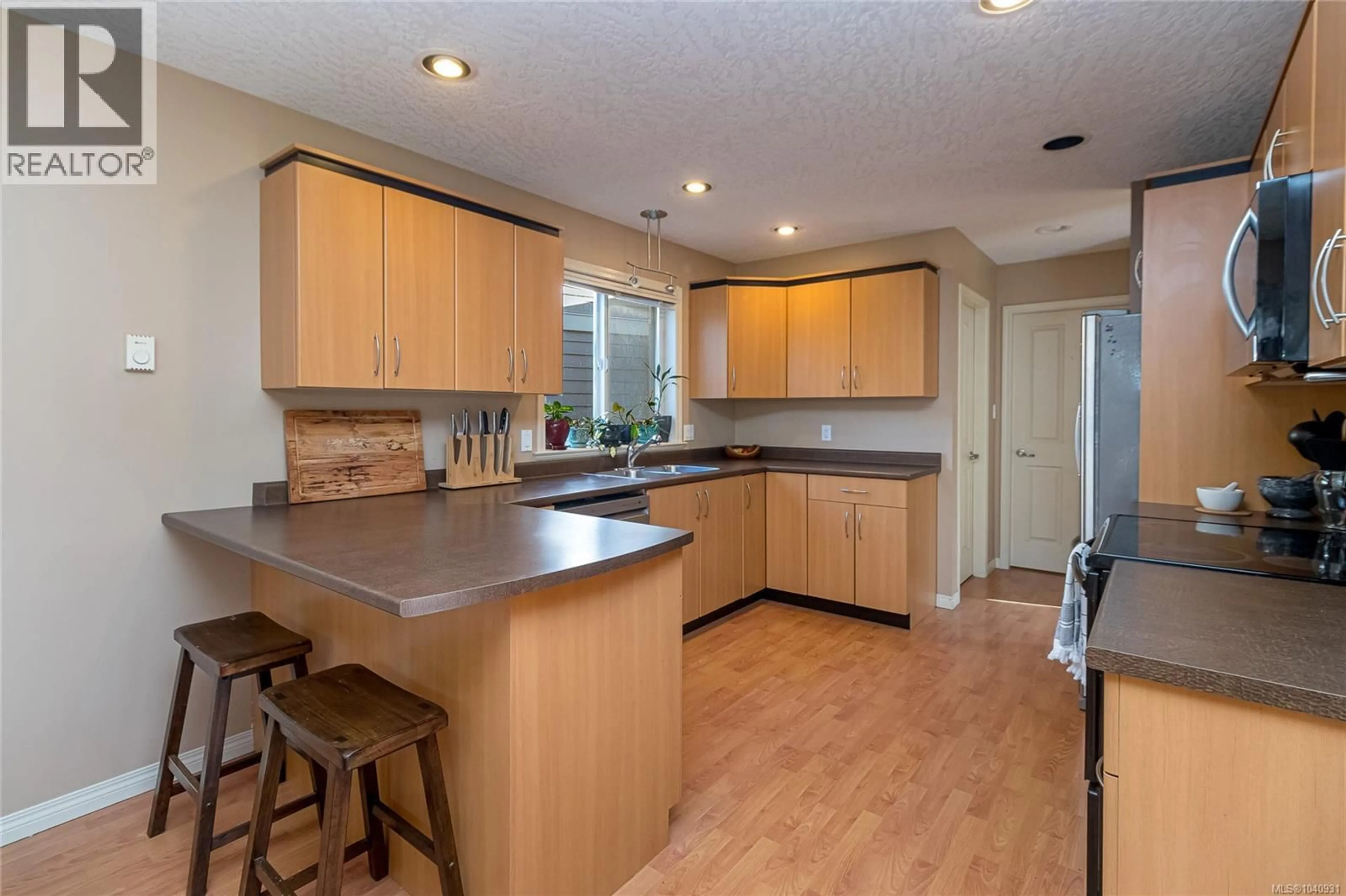 Open concept kitchen, unknown for 848 GANNET COURT, Langford British Columbia V9B6V6