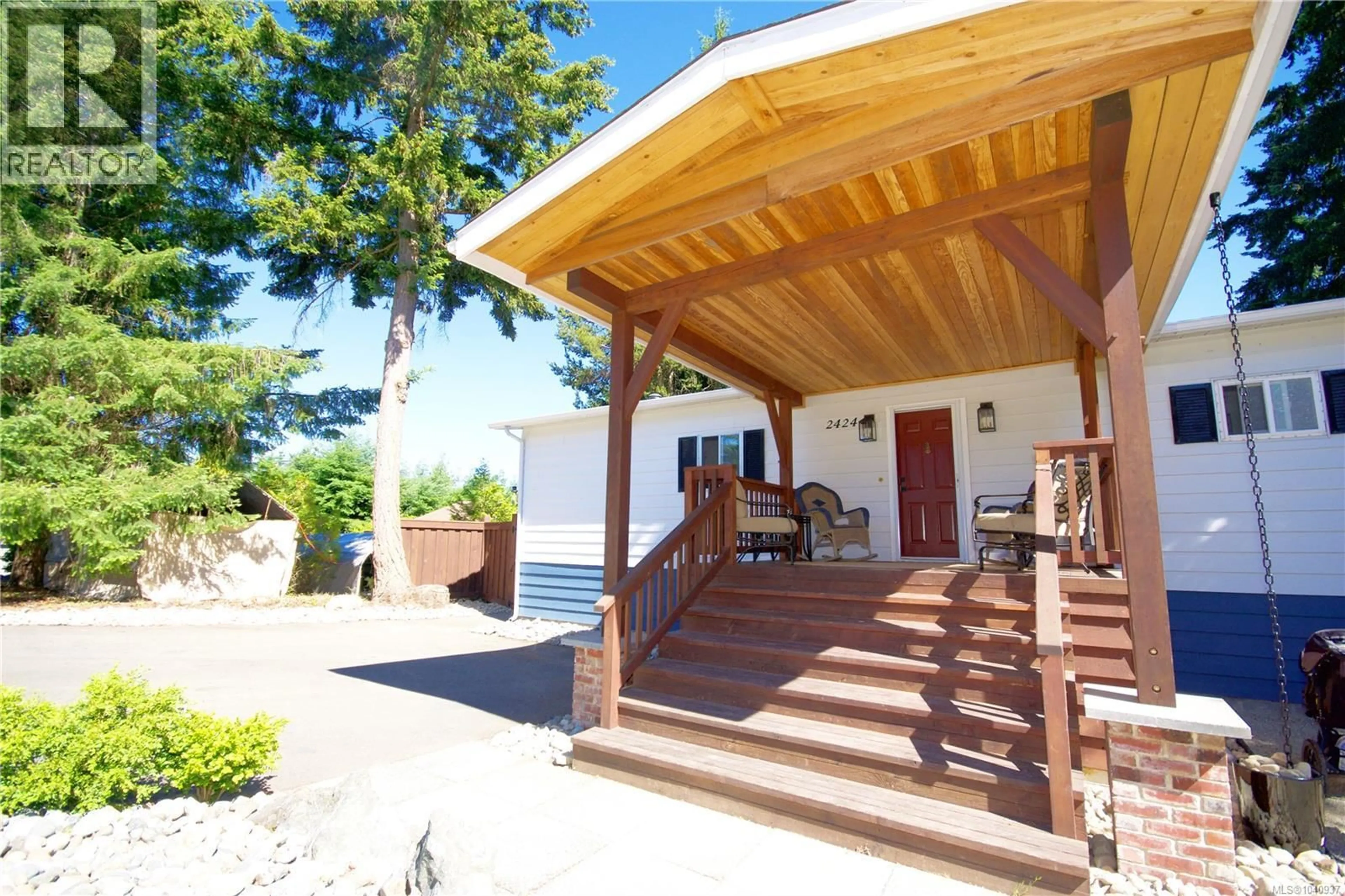 Patio, street for 2424 ARMSTRONG CRESCENT, Nanoose Bay British Columbia J9P9J9