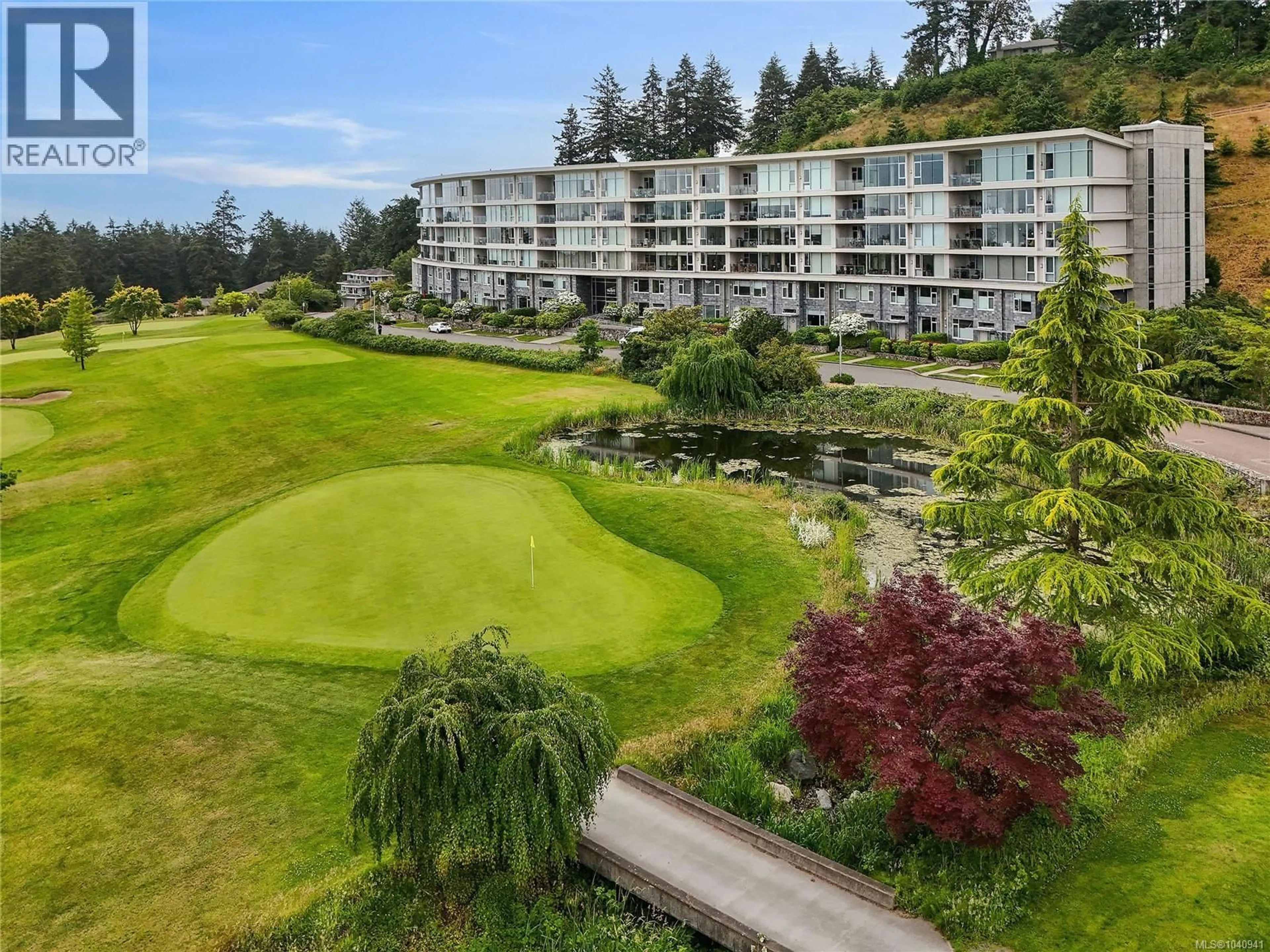 A pic from outside/outdoor area/front of a property/back of a property/a pic from drone, water/lake/river/ocean view for 401 - 5332 SAYWARD HILL CRESCENT, Saanich British Columbia V8Y3H8