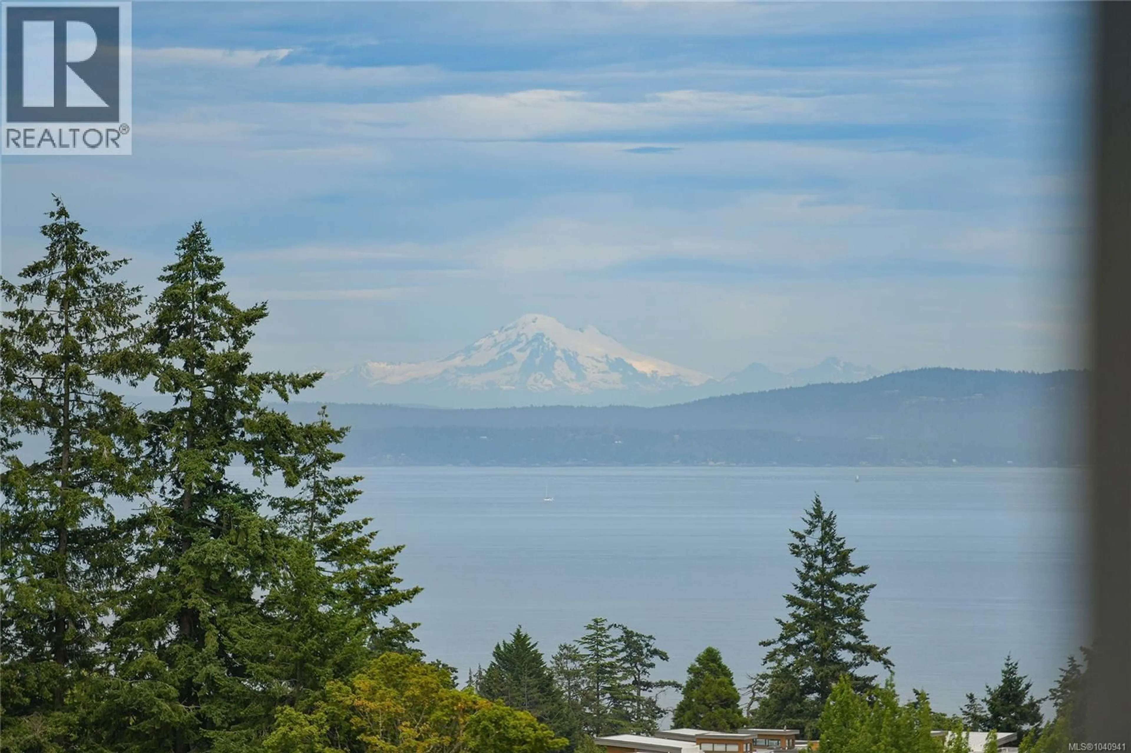 Unknown for 401 - 5332 SAYWARD HILL CRESCENT, Saanich British Columbia V8Y3H8