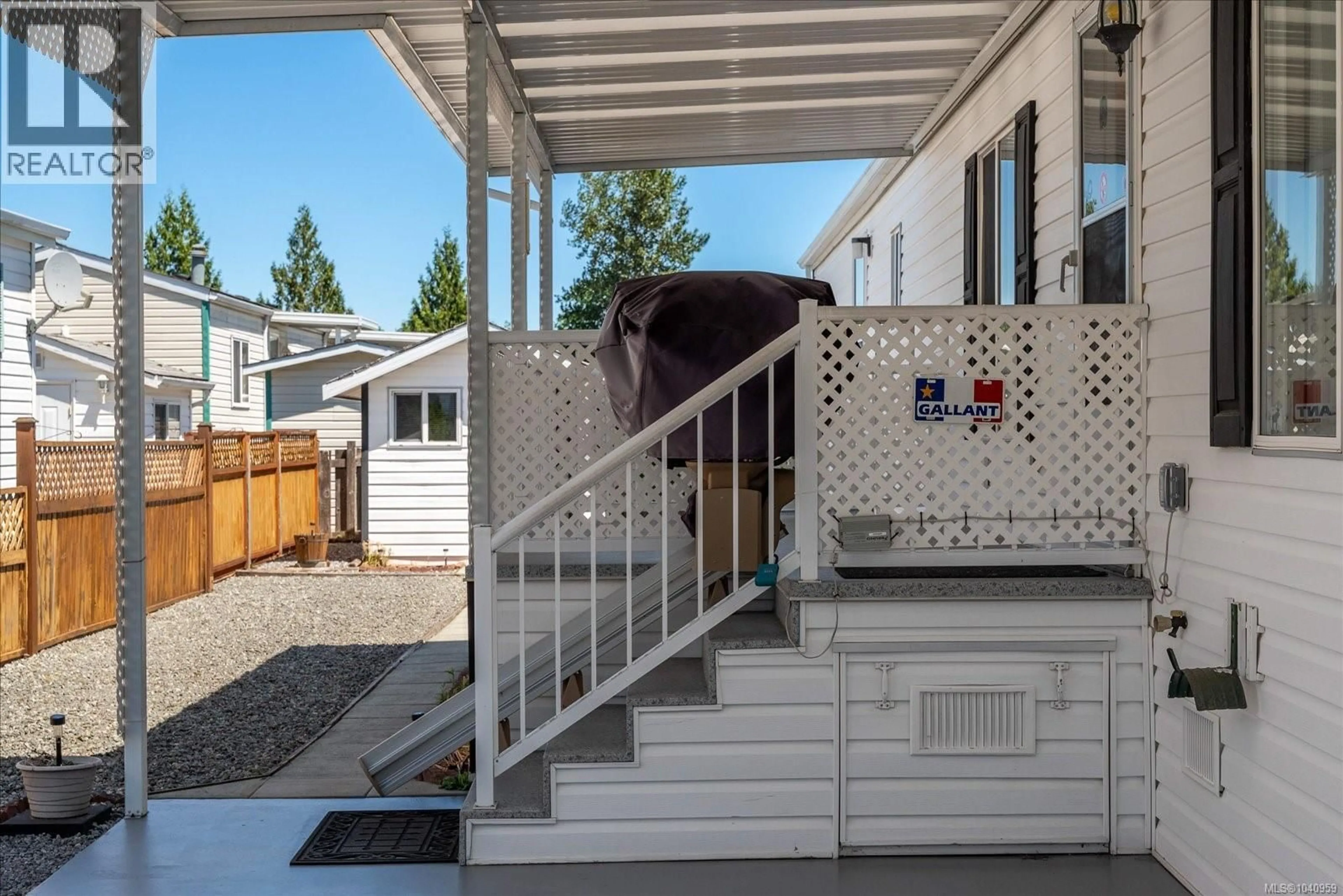 Patio, street for 57 - 1985 VALLEY OAK DRIVE, Nanaimo British Columbia V9R6N1