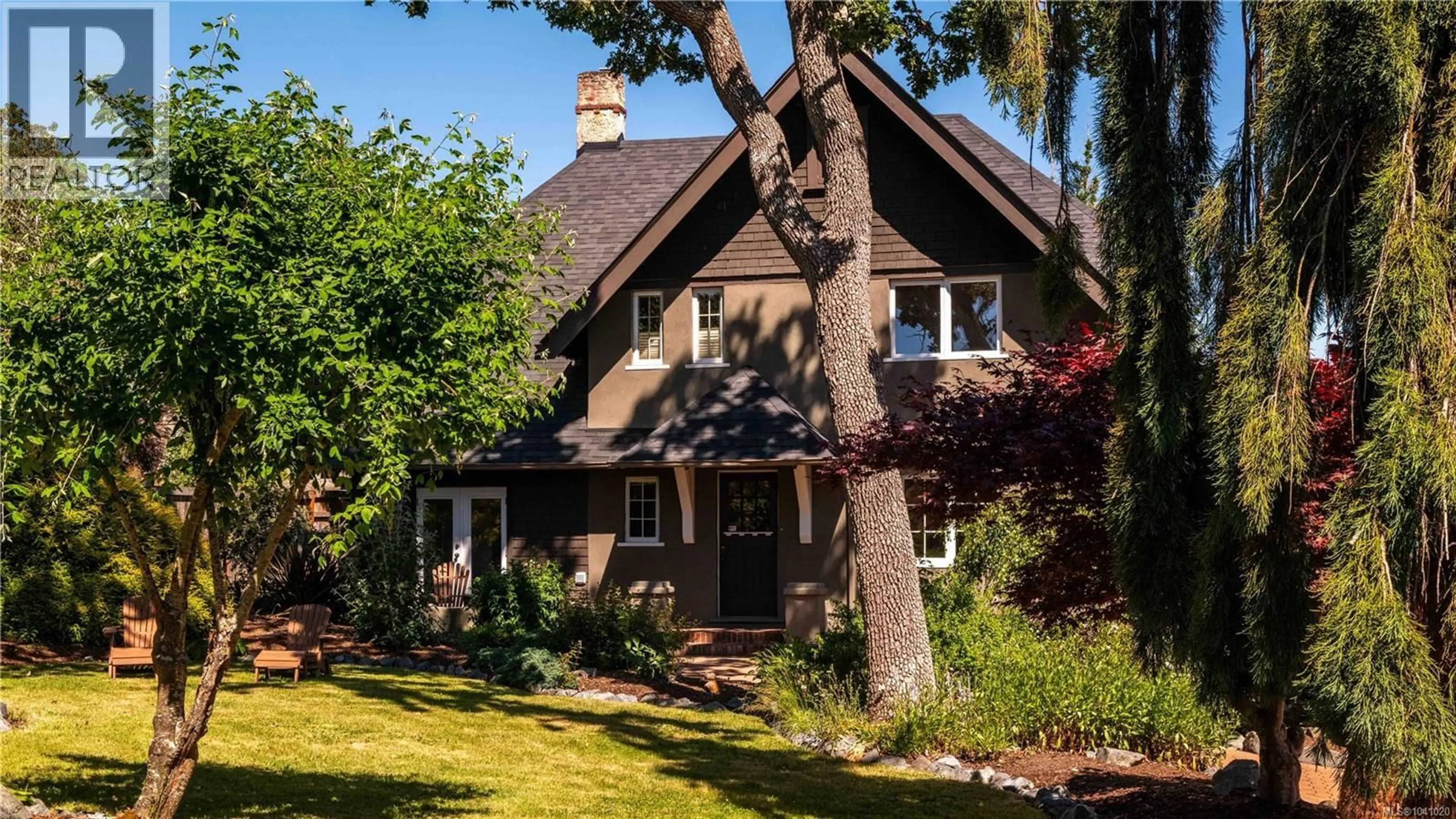Home with brick exterior material, street for 1562 RICHARDSON STREET, Victoria British Columbia V8S1R3