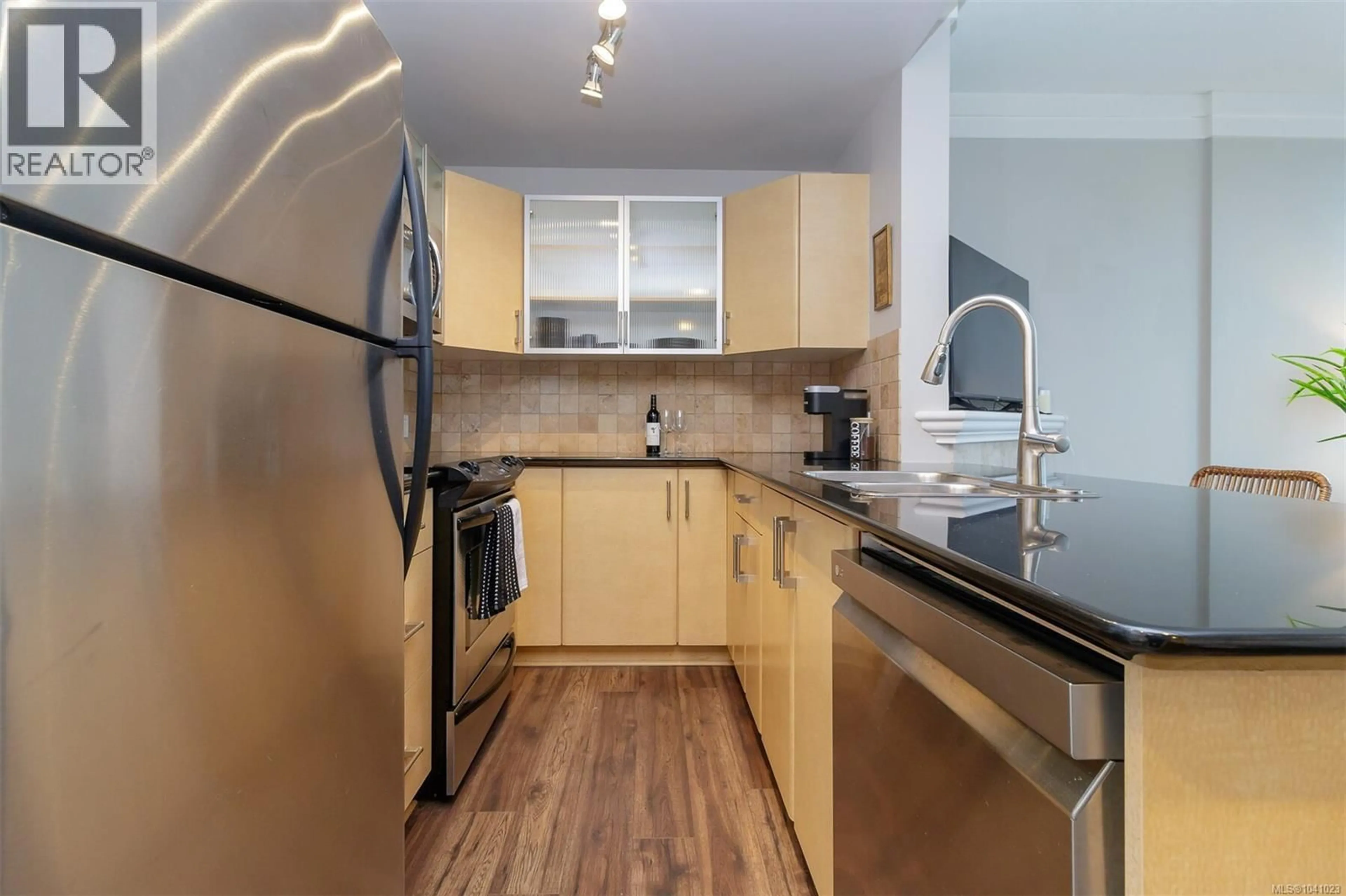 Standard kitchen, unknown for 406 - 845 YATES STREET, Victoria British Columbia V8W4A3
