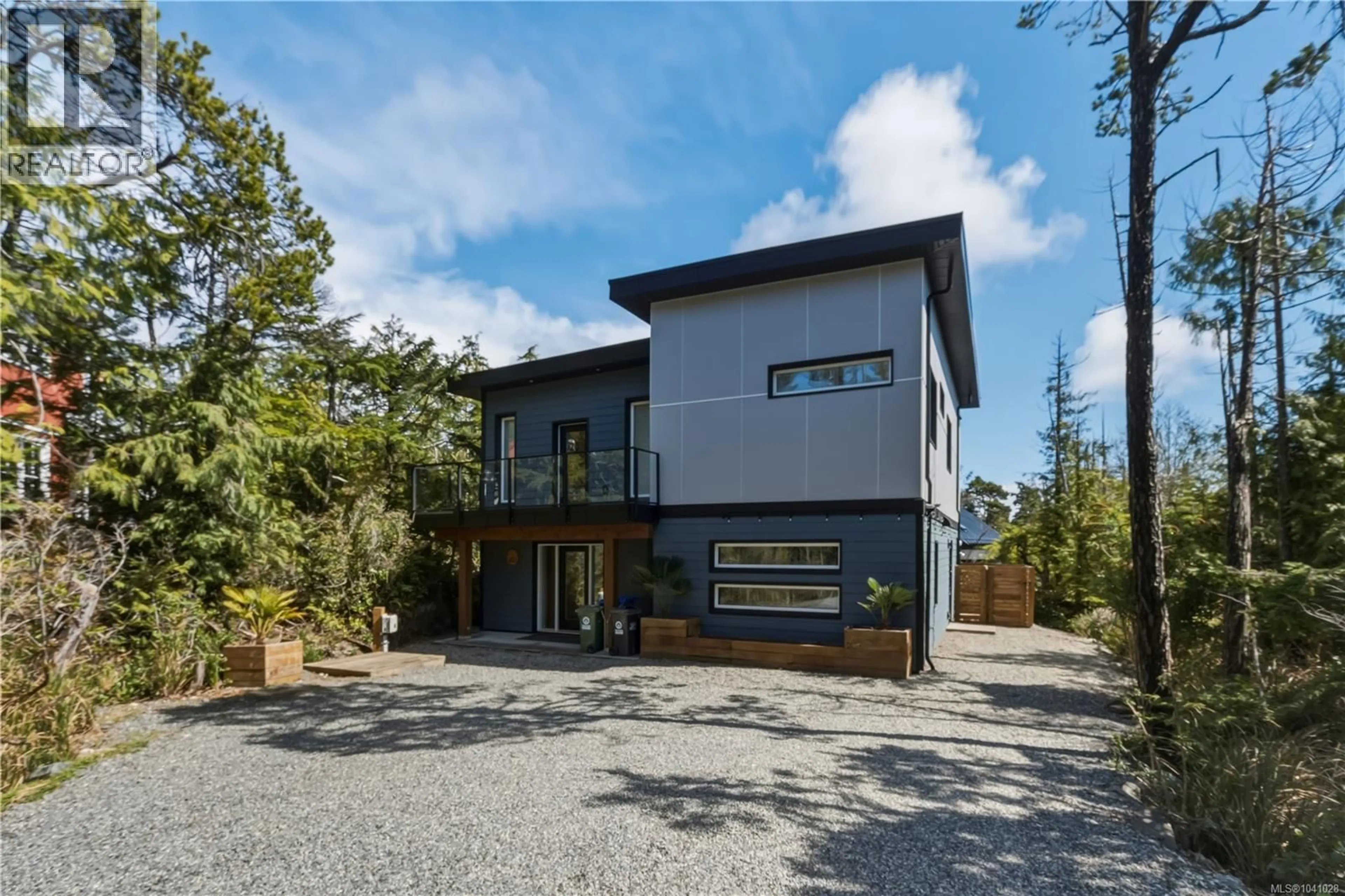 Unknown for 823 LORNE WHITE PLACE, Ucluelet British Columbia V0R3A0
