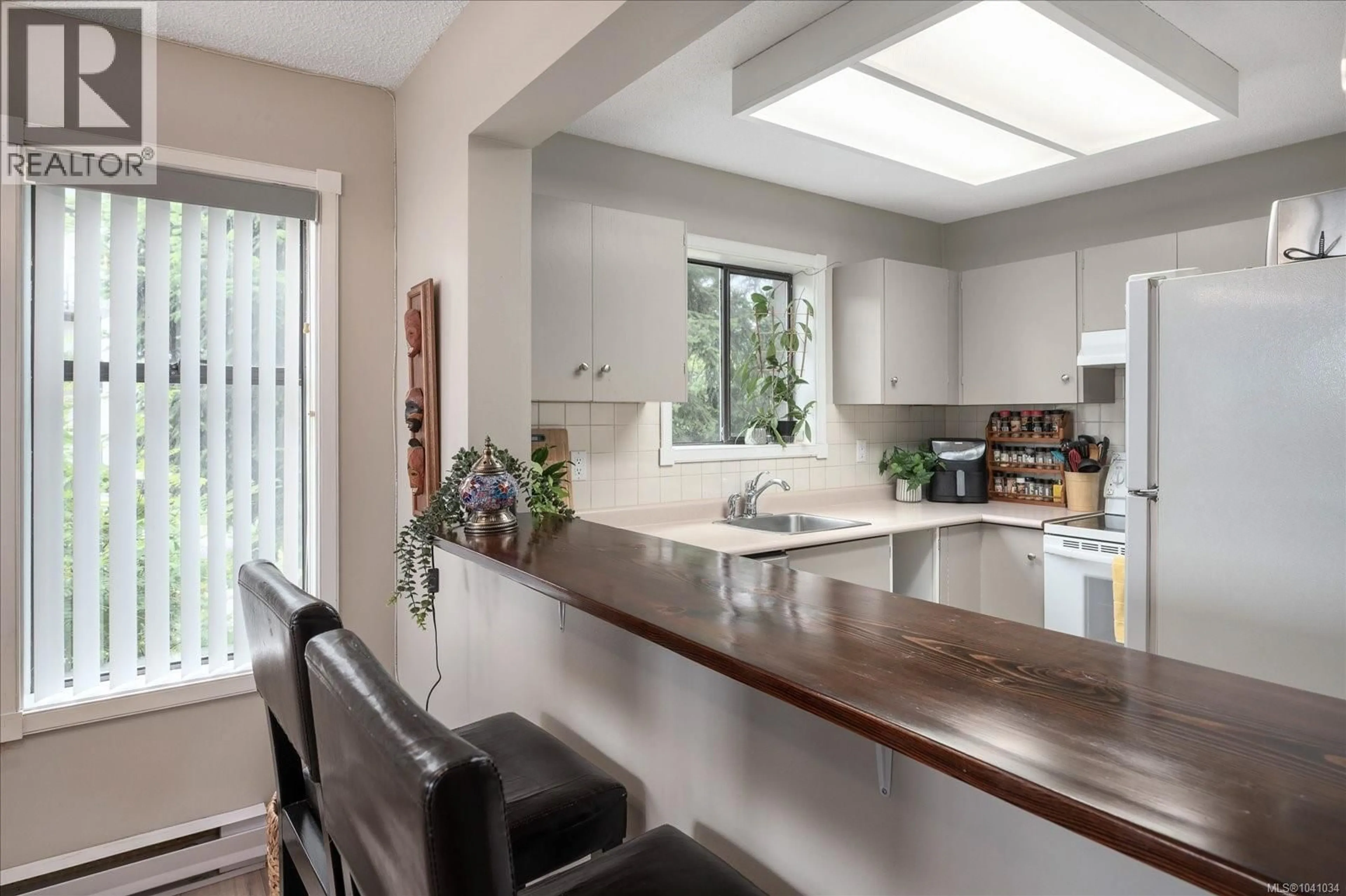 Open concept kitchen, unknown for 201 - 309 MORISON AVENUE, Parksville British Columbia V9P1M6