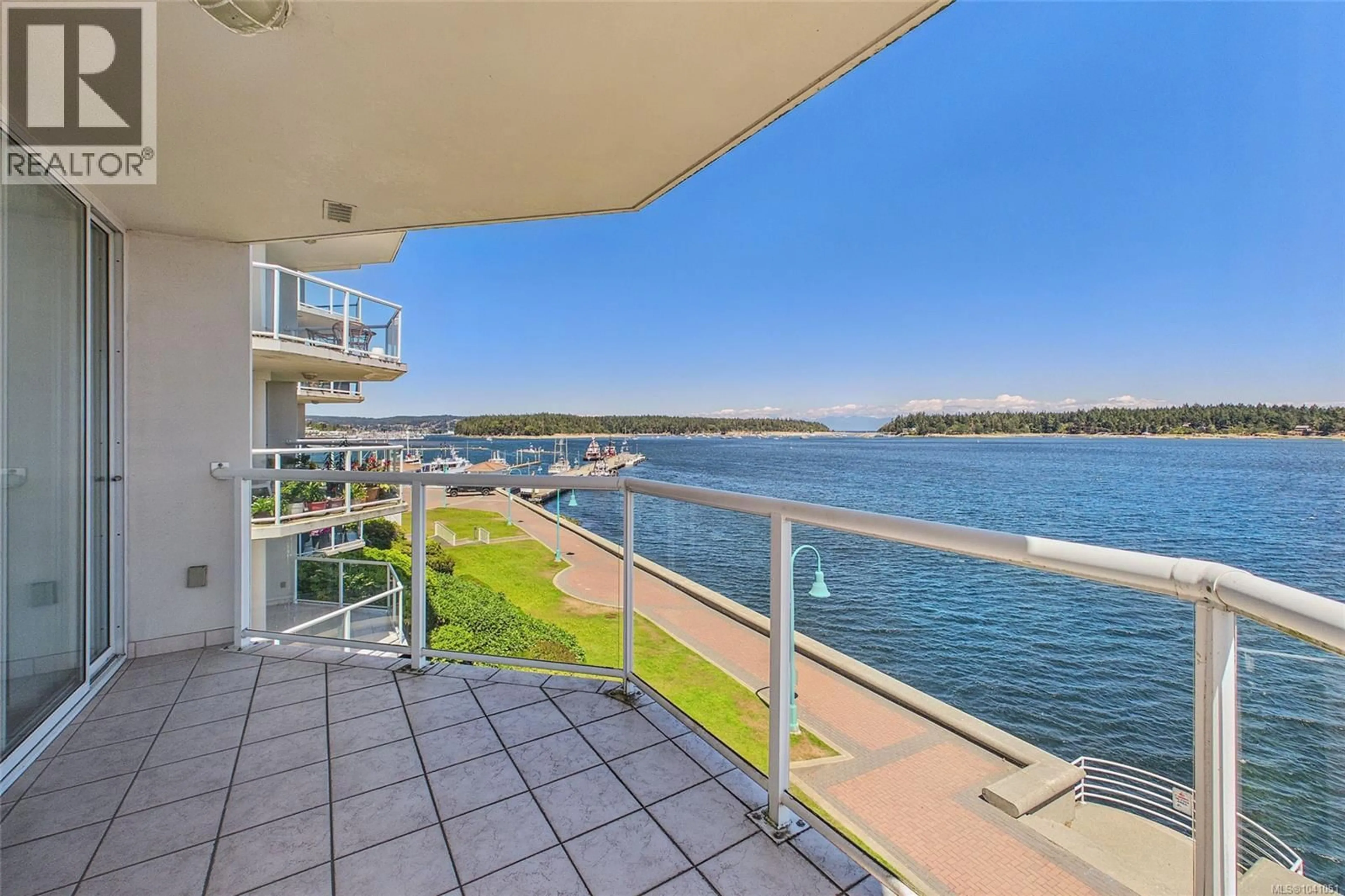 Balcony in the apartment, water/lake/river/ocean view for 311 - 150 PROMENADE DRIVE, Nanaimo British Columbia V9R6M6