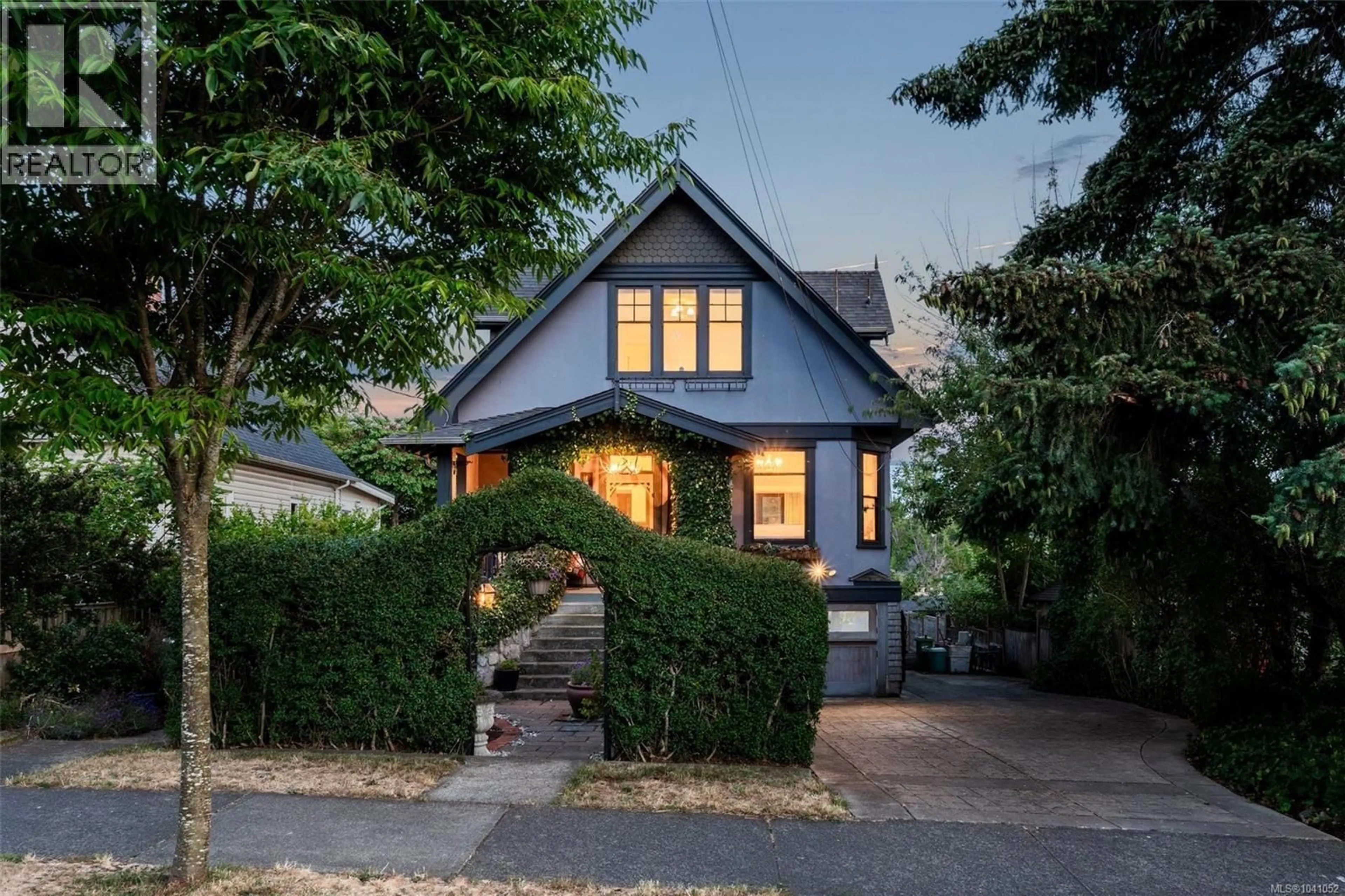 Home with brick exterior material, street for 1415 GLADSTONE AVENUE, Victoria British Columbia V8R1S2