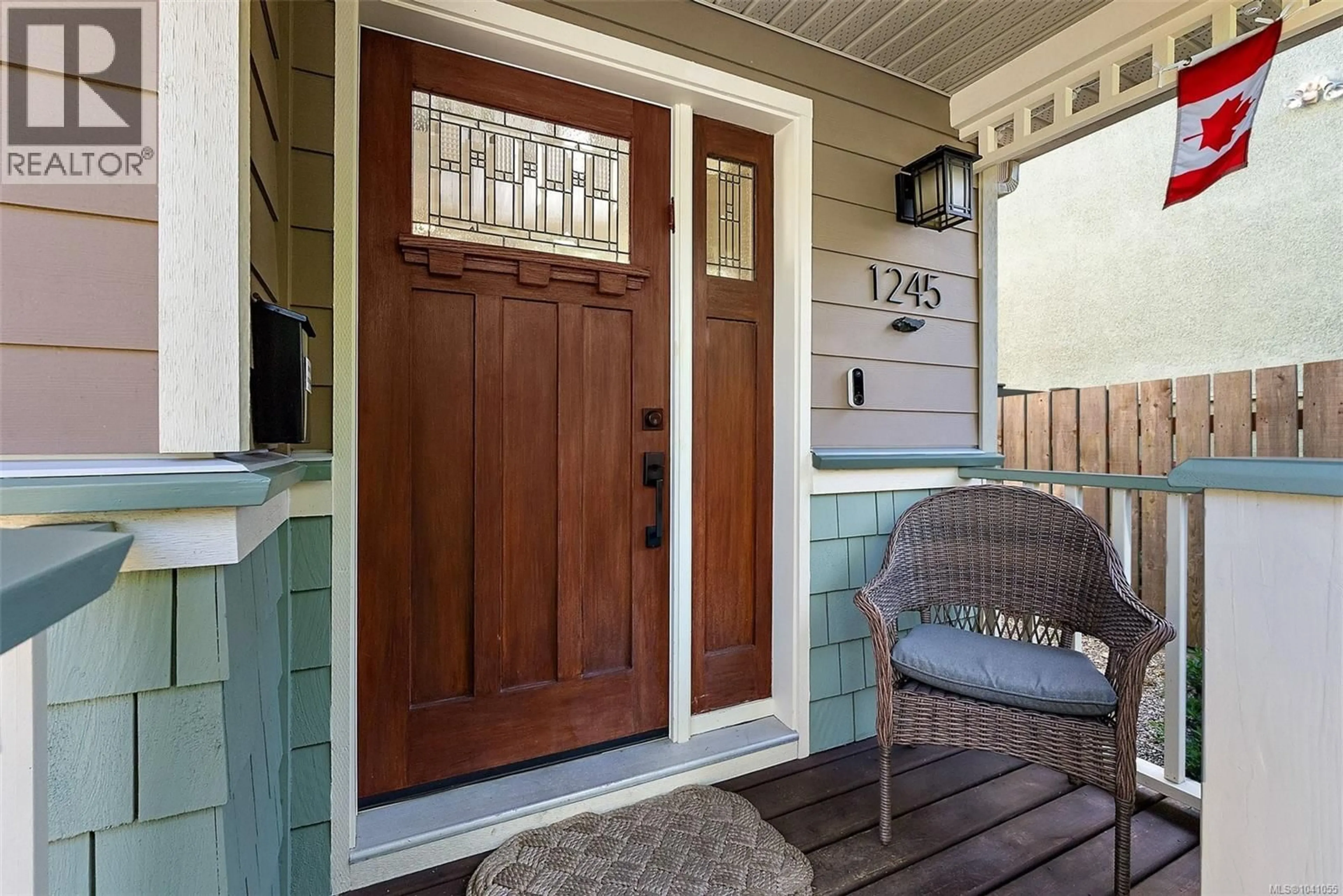 Indoor entryway for 1245 RUDLIN STREET, Victoria British Columbia V8V3R8