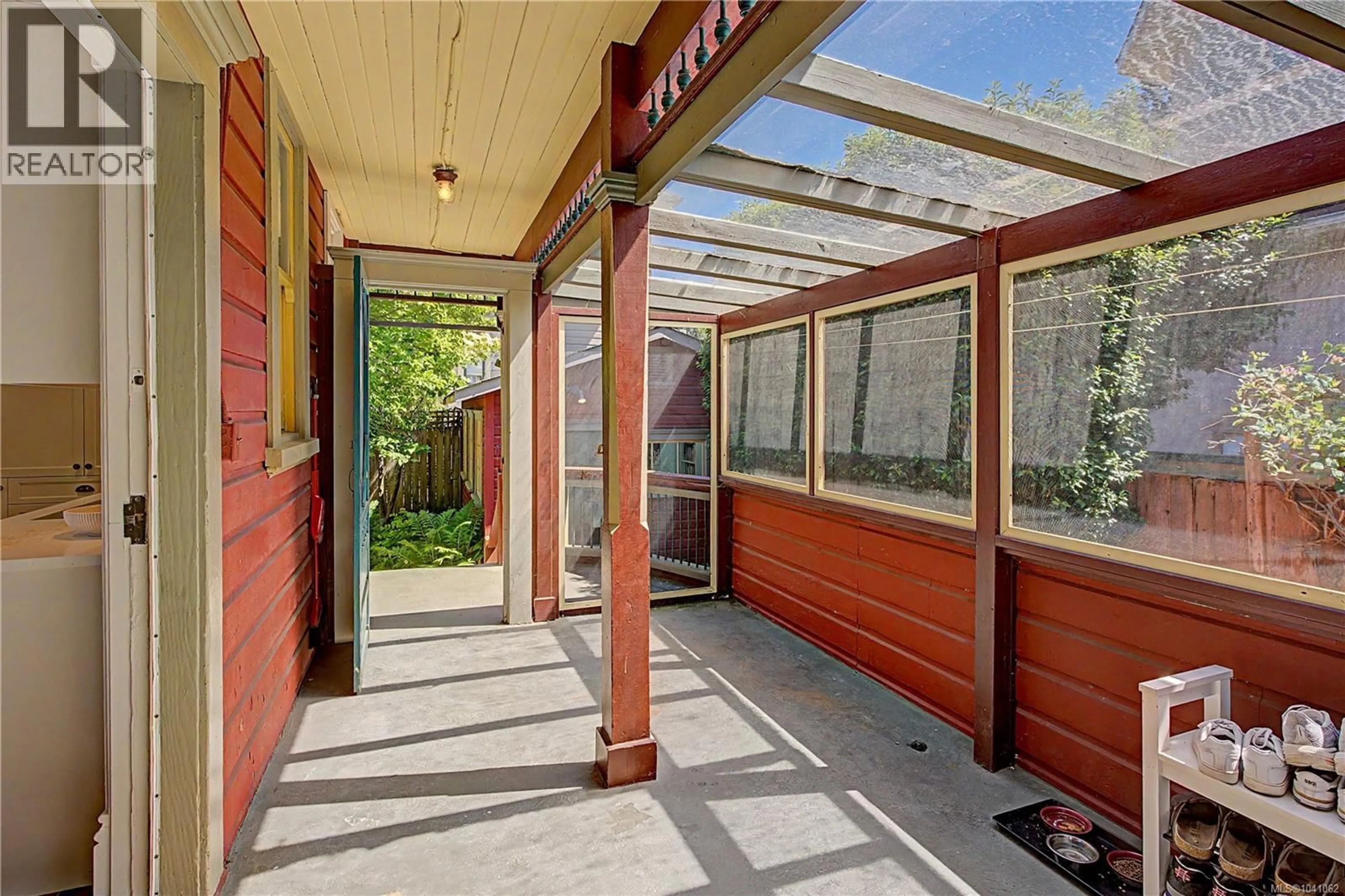 Patio, street for 35 SAN JOSE AVENUE WEST, Victoria British Columbia V8W2C1