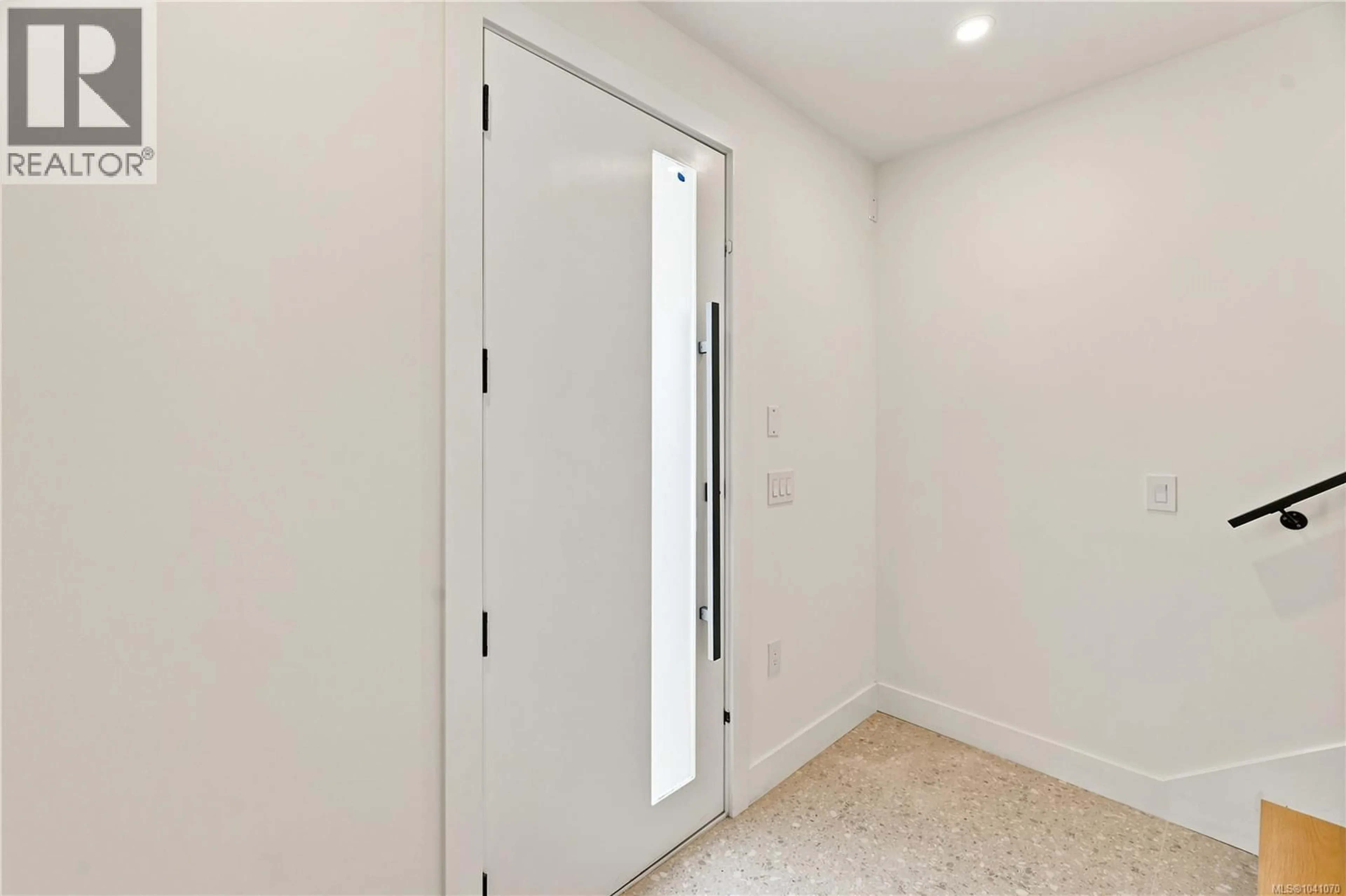 Indoor entryway for 836 BLACKBIRD PLACE, Langford British Columbia V9B6H4