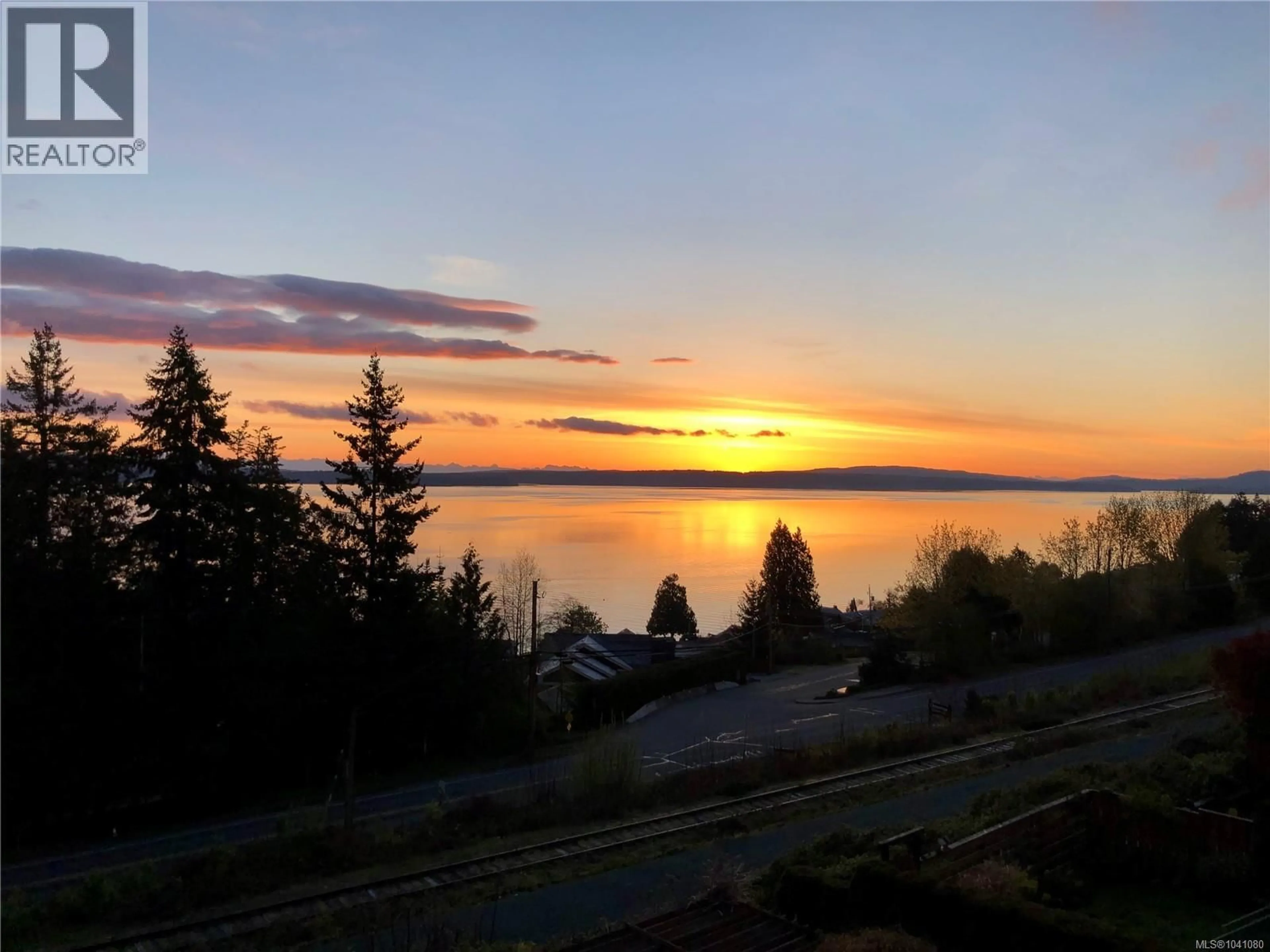 Blurry image for 10189 VIEW STREET, Chemainus British Columbia V0R1K2