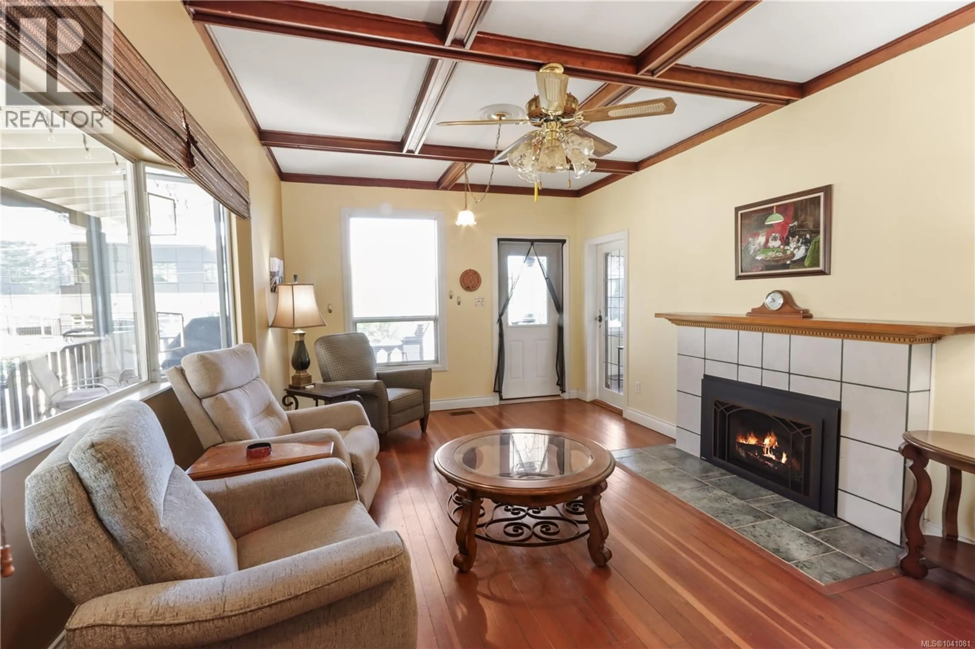Living room with furniture, unknown for 89 TWELFTH STREET, Nanaimo British Columbia V9R6R6