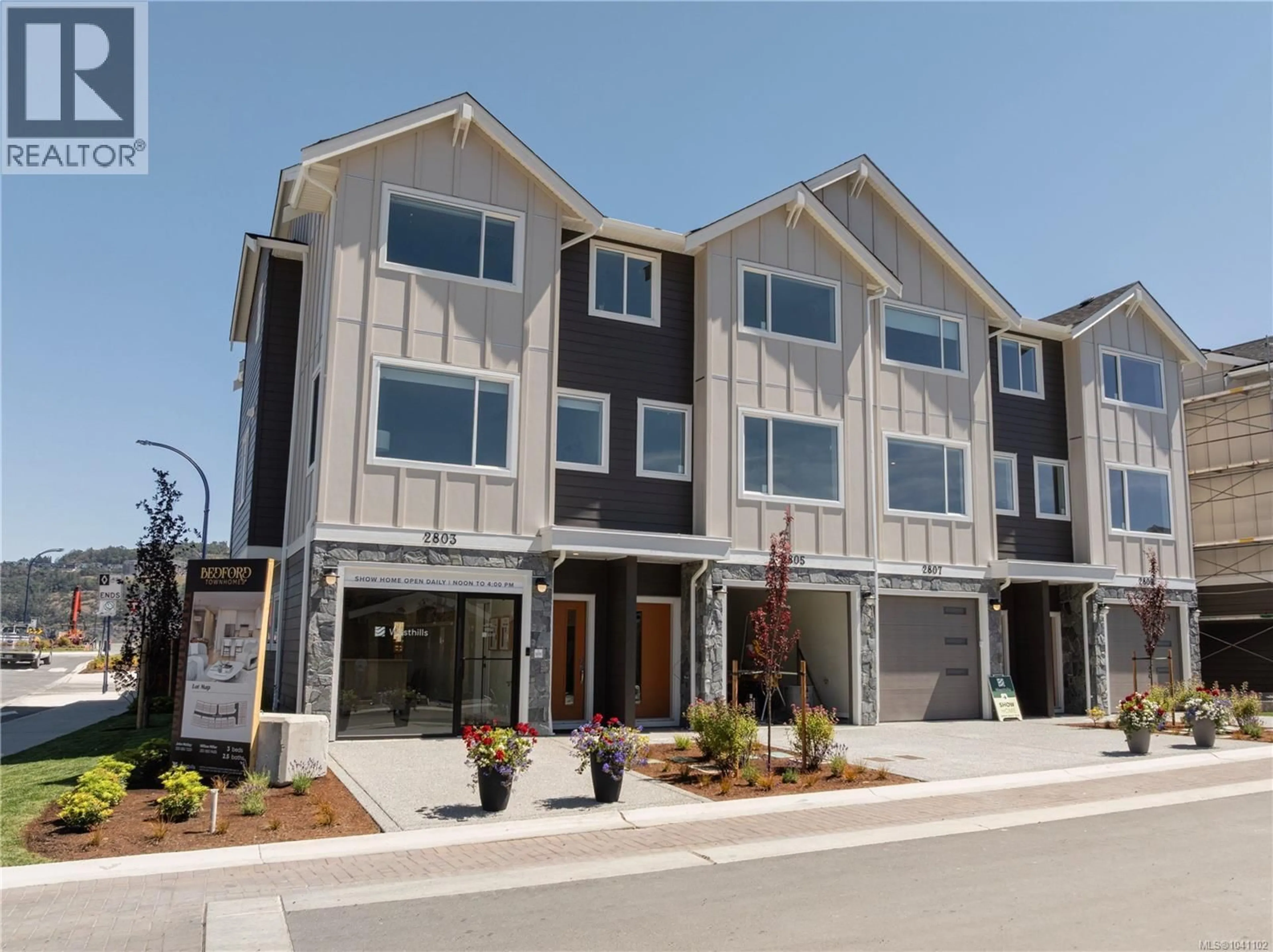 Home with vinyl exterior material, street for 2864 APEX CLOSE, Langford British Columbia V9B7H1