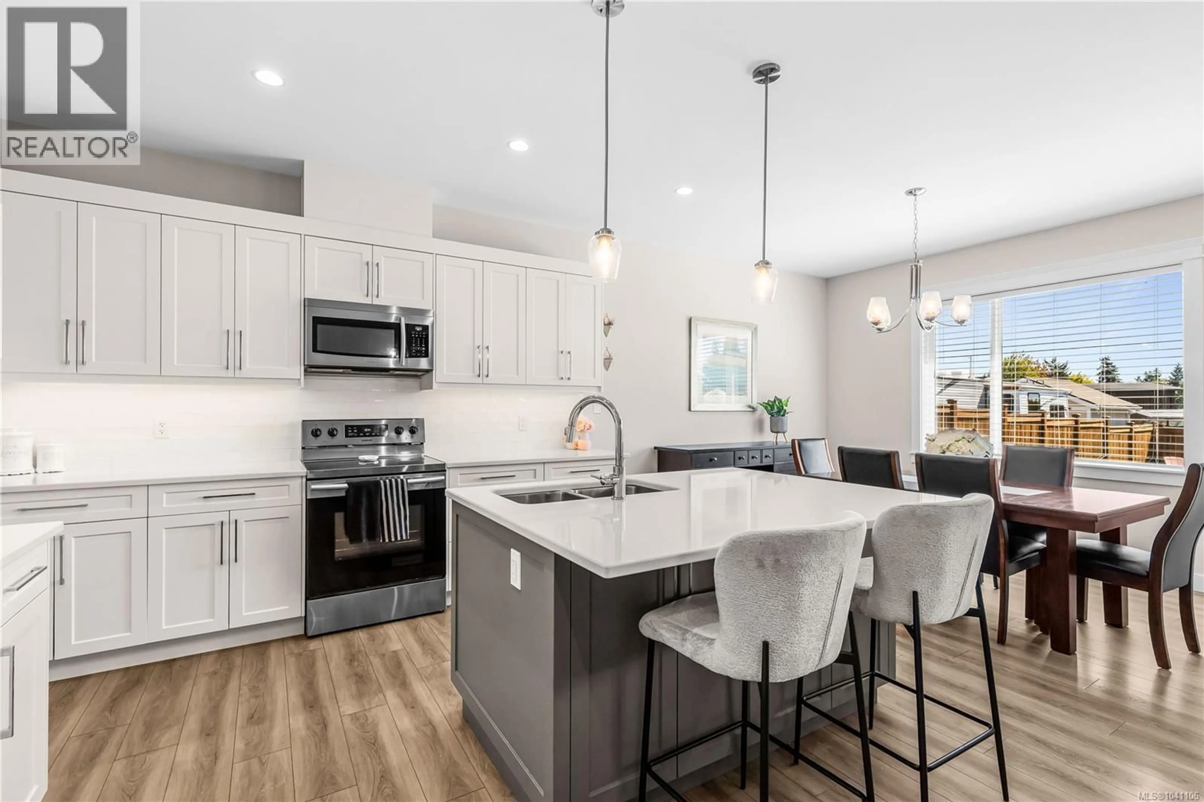 Open concept kitchen, ceramic/tile floor for 110 NIKOLA ROAD, Campbell River British Columbia V9W0C9