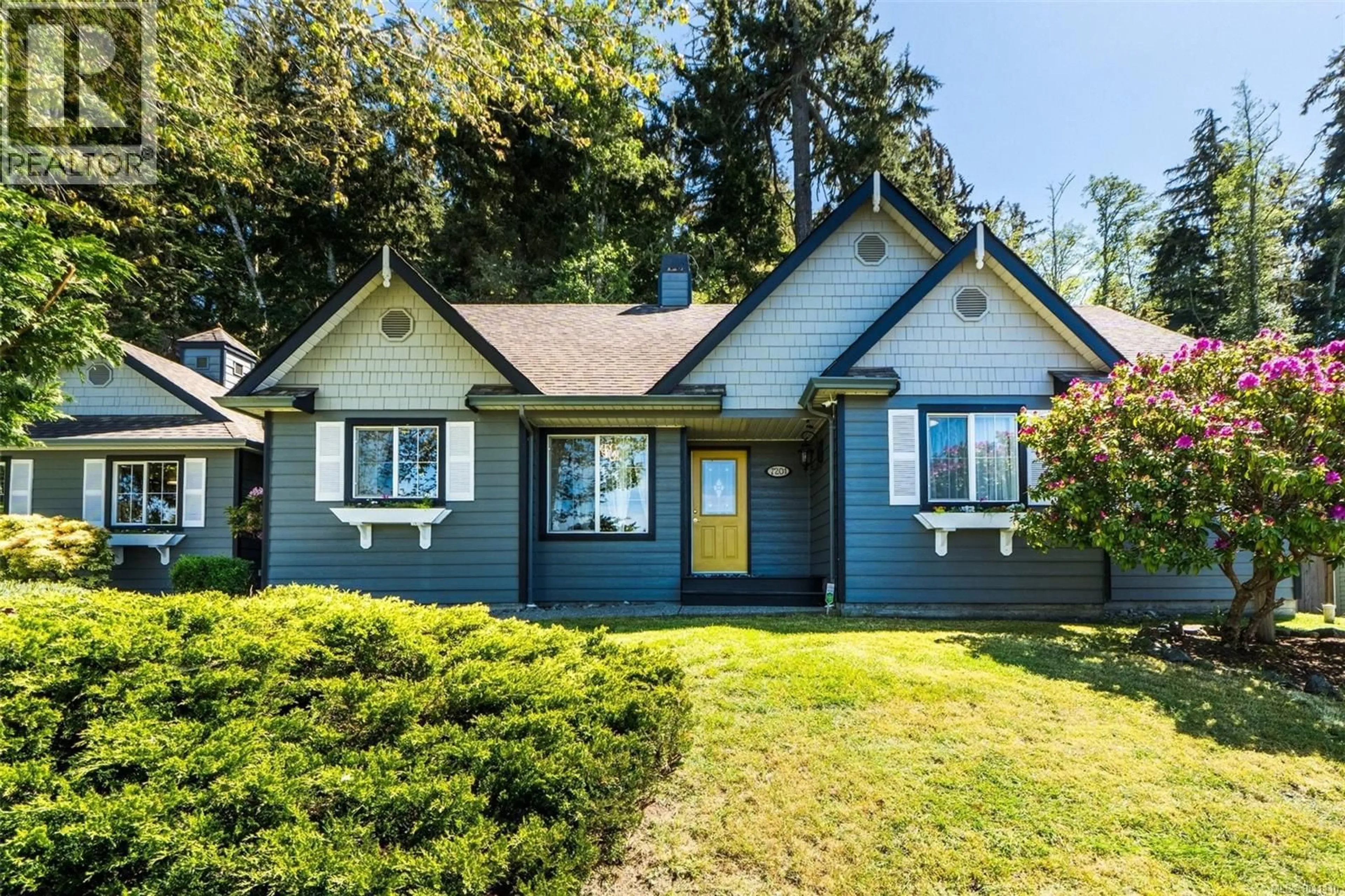 Home with vinyl exterior material, street for 7201 AUSTINS PLACE, Sooke British Columbia V9Z0T1