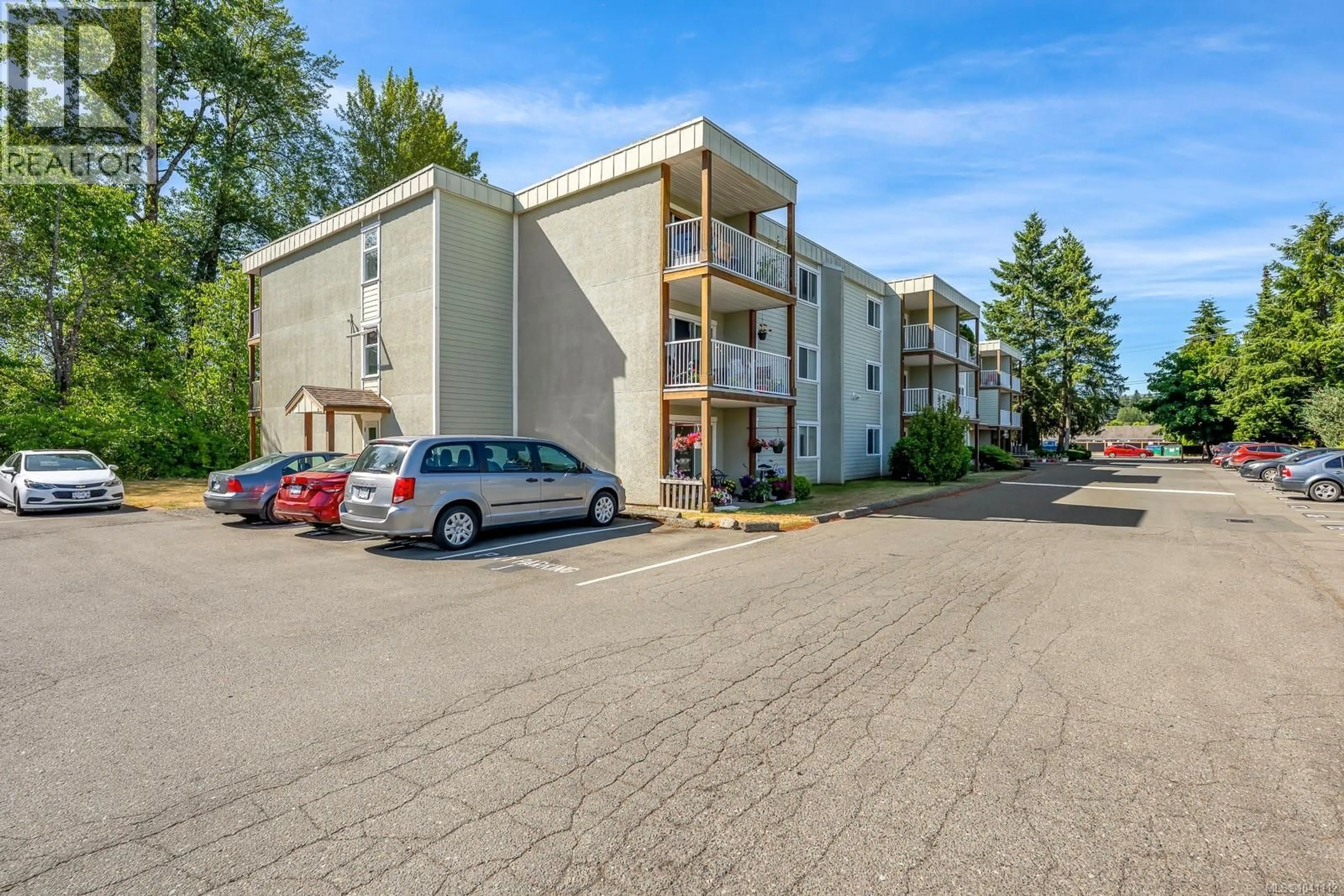 Patio, mountain view for 301 - 1130 WILLEMAR AVENUE, Courtenay British Columbia V9N3L9