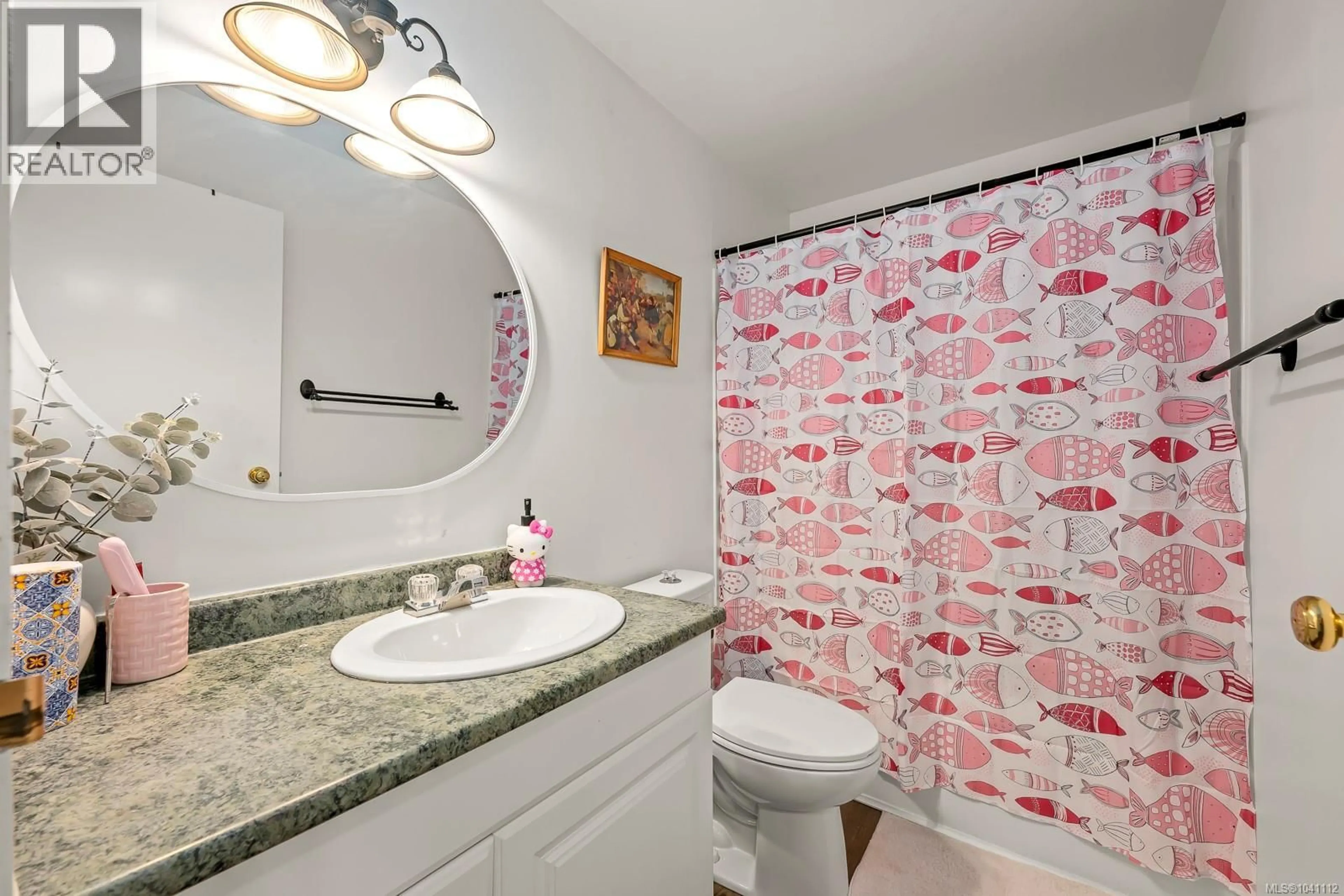 Standard bathroom, ceramic/tile floor for 301 - 1130 WILLEMAR AVENUE, Courtenay British Columbia V9N3L9