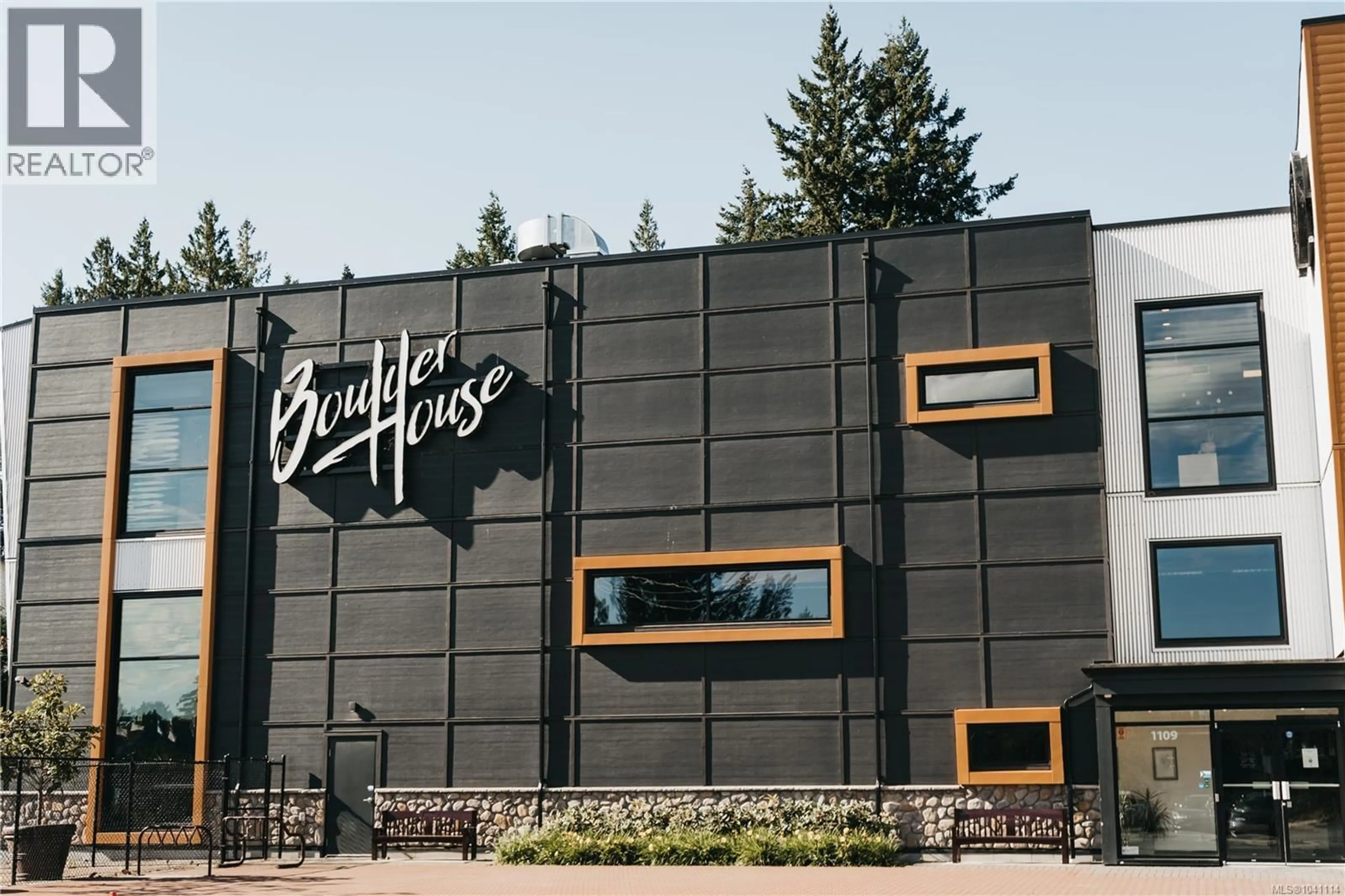 Patio, building for 2846 APEX CLOSE, Langford British Columbia V9B7H1