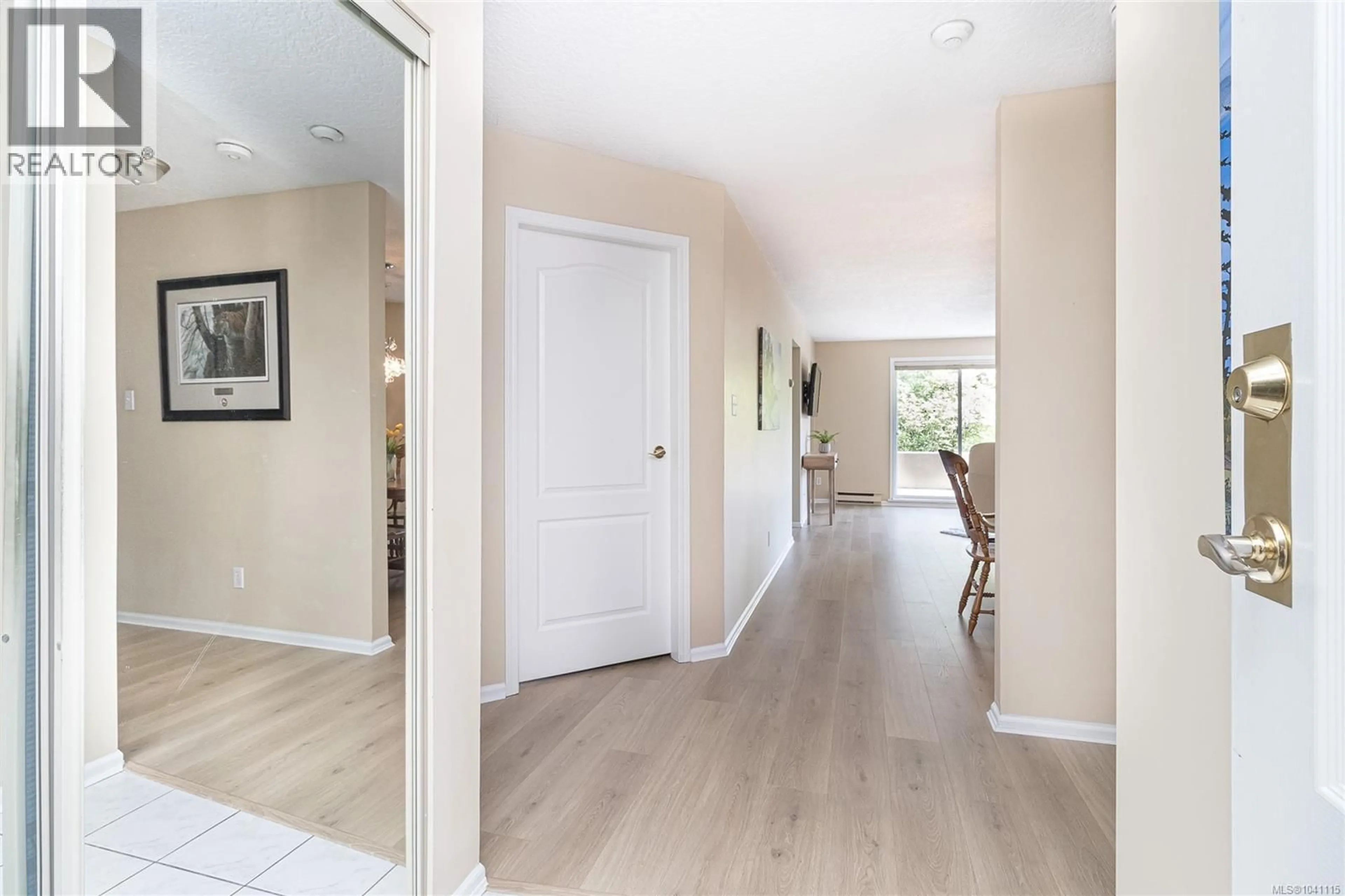 Indoor entryway for 1168 - 2600 FERGUSON ROAD, Central Saanich British Columbia V8M2C1