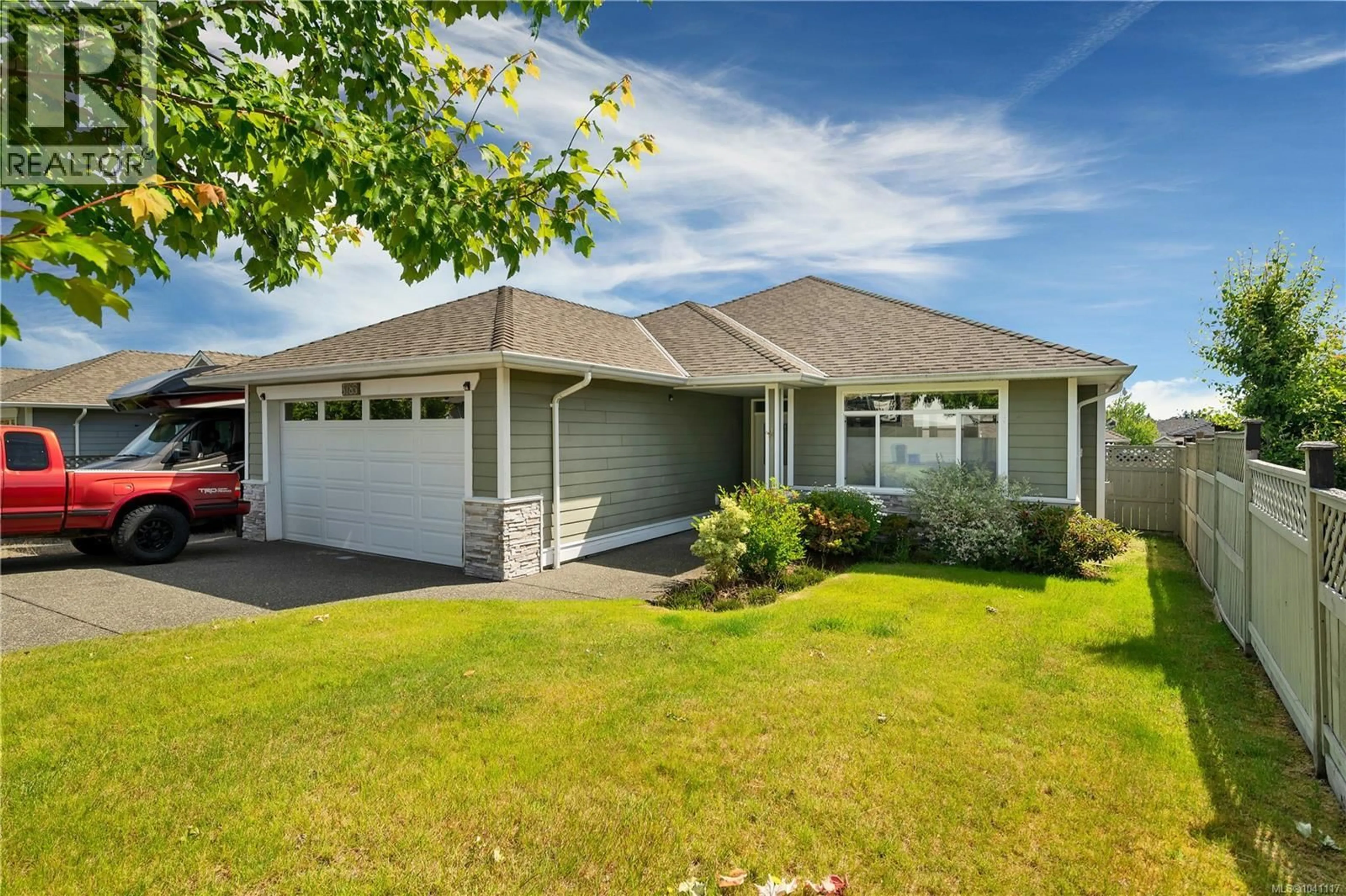 Home with vinyl exterior material, street for 3785 VALHALLA DRIVE, Campbell River British Columbia V9H0C1