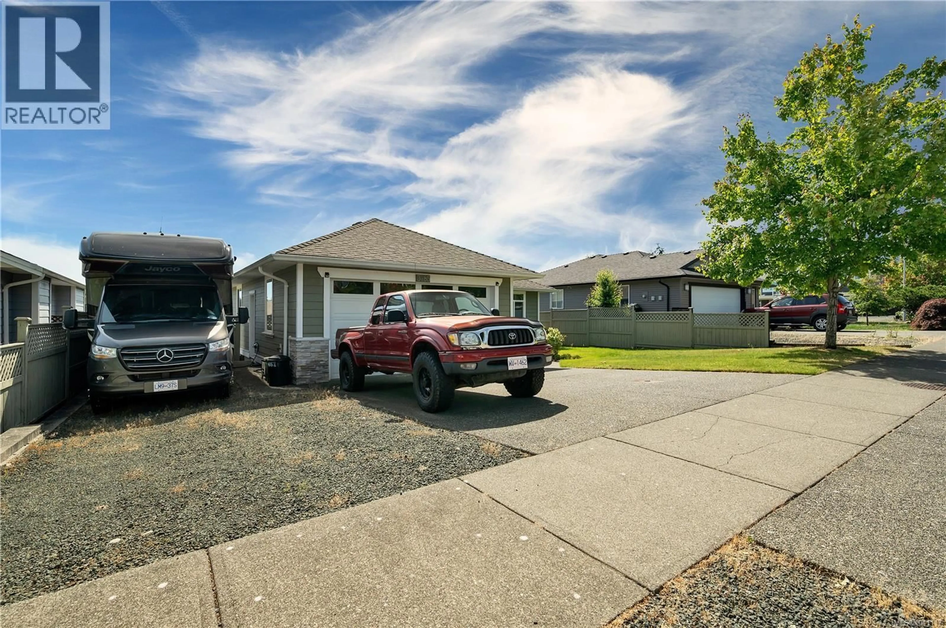 A pic from outside/outdoor area/front of a property/back of a property/a pic from drone, street for 3785 VALHALLA DRIVE, Campbell River British Columbia V9H0C1