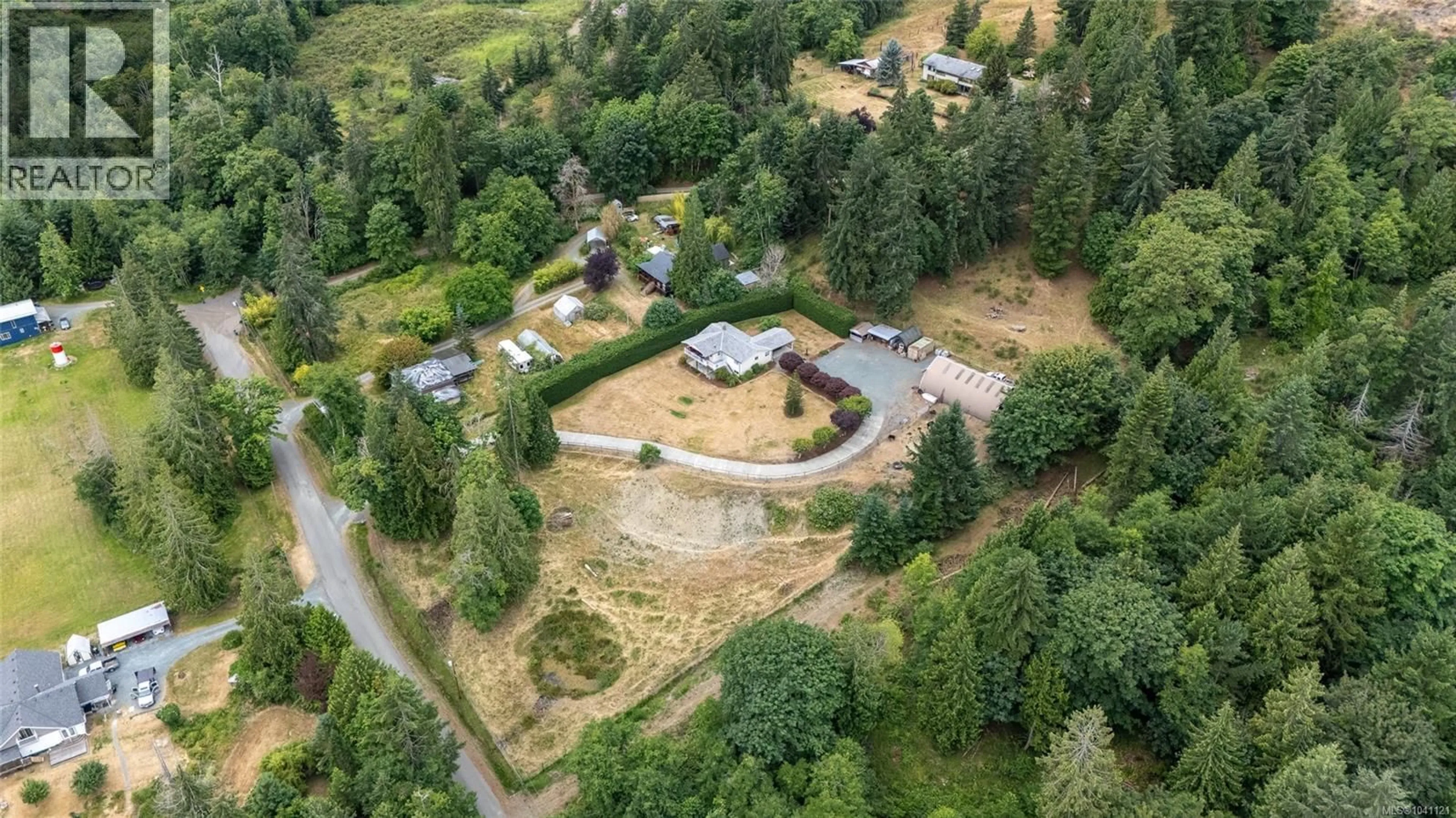 A pic from outside/outdoor area/front of a property/back of a property/a pic from drone, unknown for 8148 SHASTA ROAD, Crofton British Columbia V0R1R0