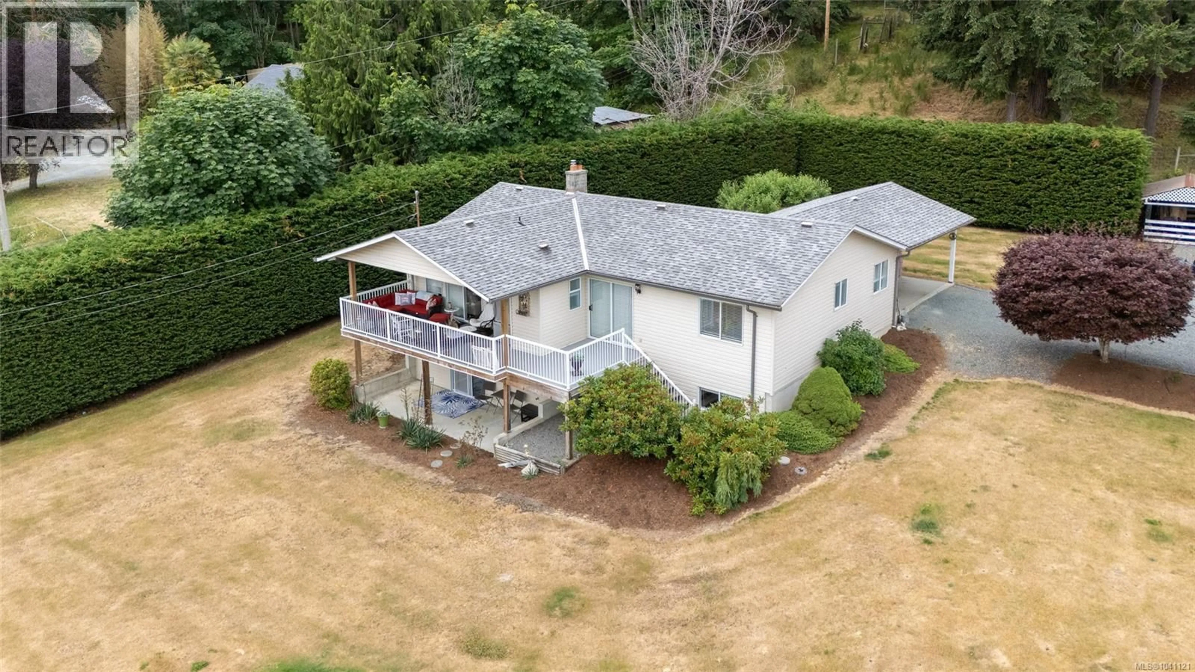 A pic from outside/outdoor area/front of a property/back of a property/a pic from drone, unknown for 8148 SHASTA ROAD, Crofton British Columbia V0R1R0