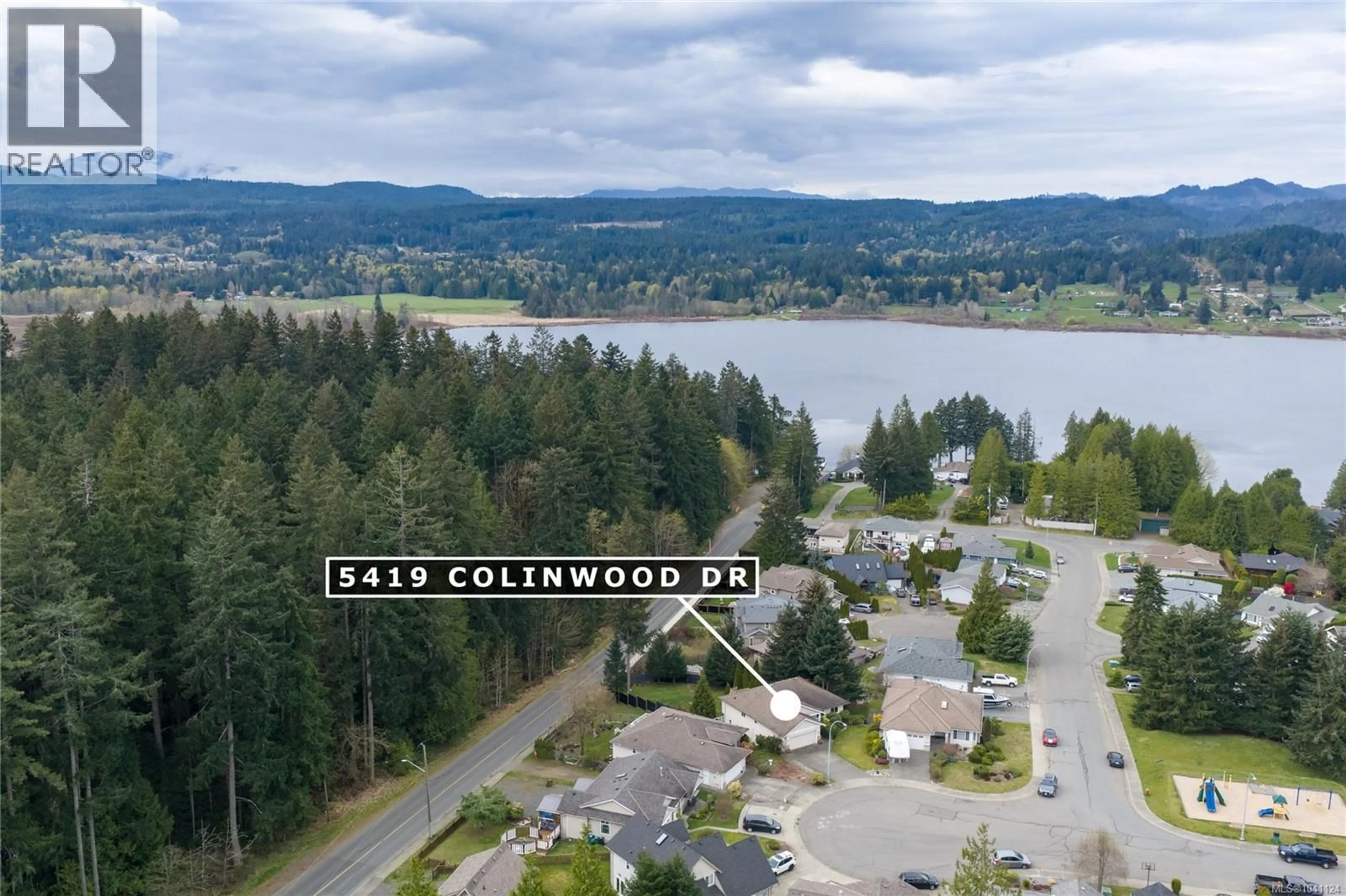 A pic from outside/outdoor area/front of a property/back of a property/a pic from drone, water/lake/river/ocean view for 5419 COLINWOOD DRIVE, Nanaimo British Columbia V9T6G2
