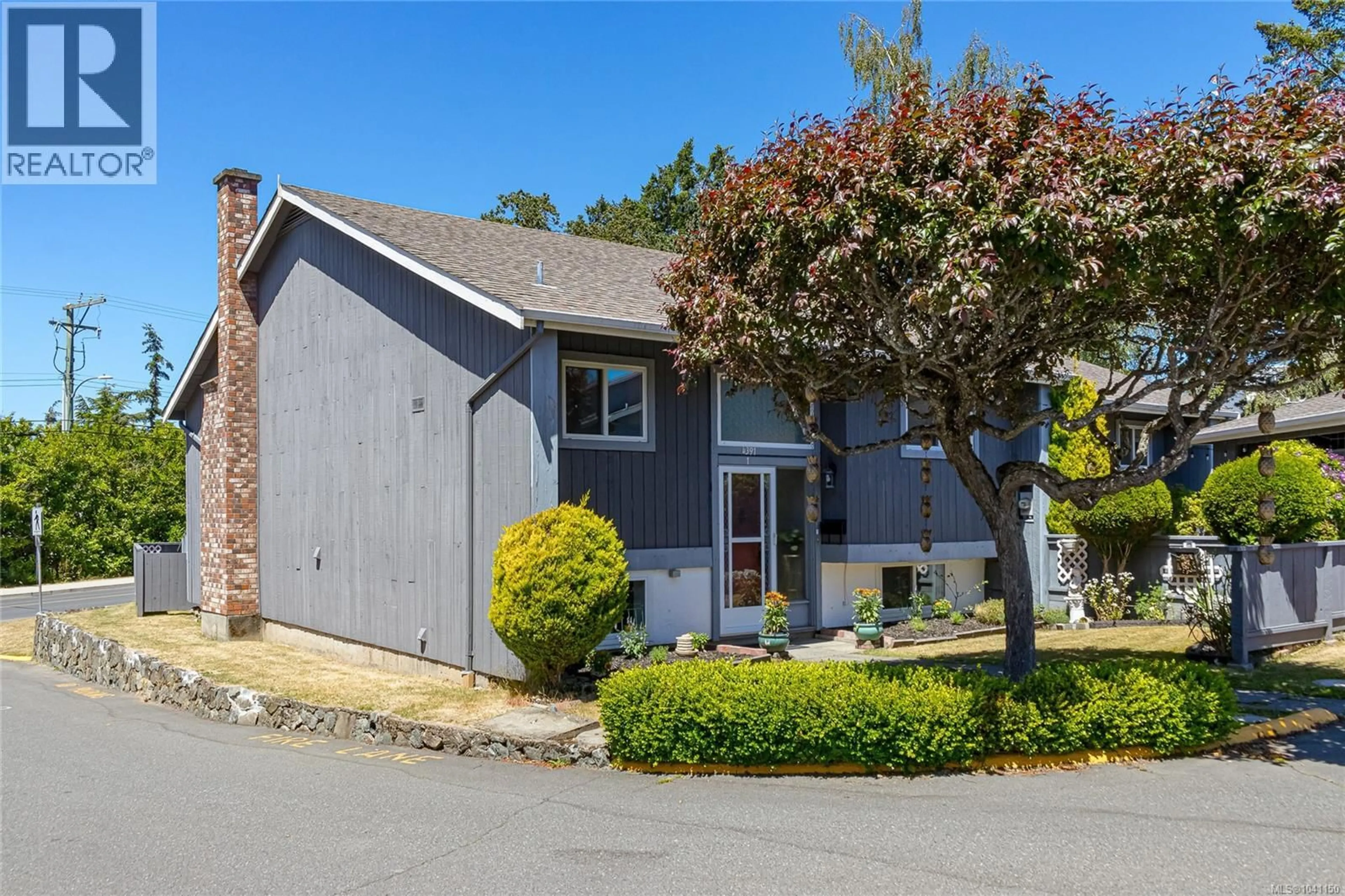 Unknown for 1 - 4391 TORQUAY DRIVE, Saanich British Columbia V8N3L3