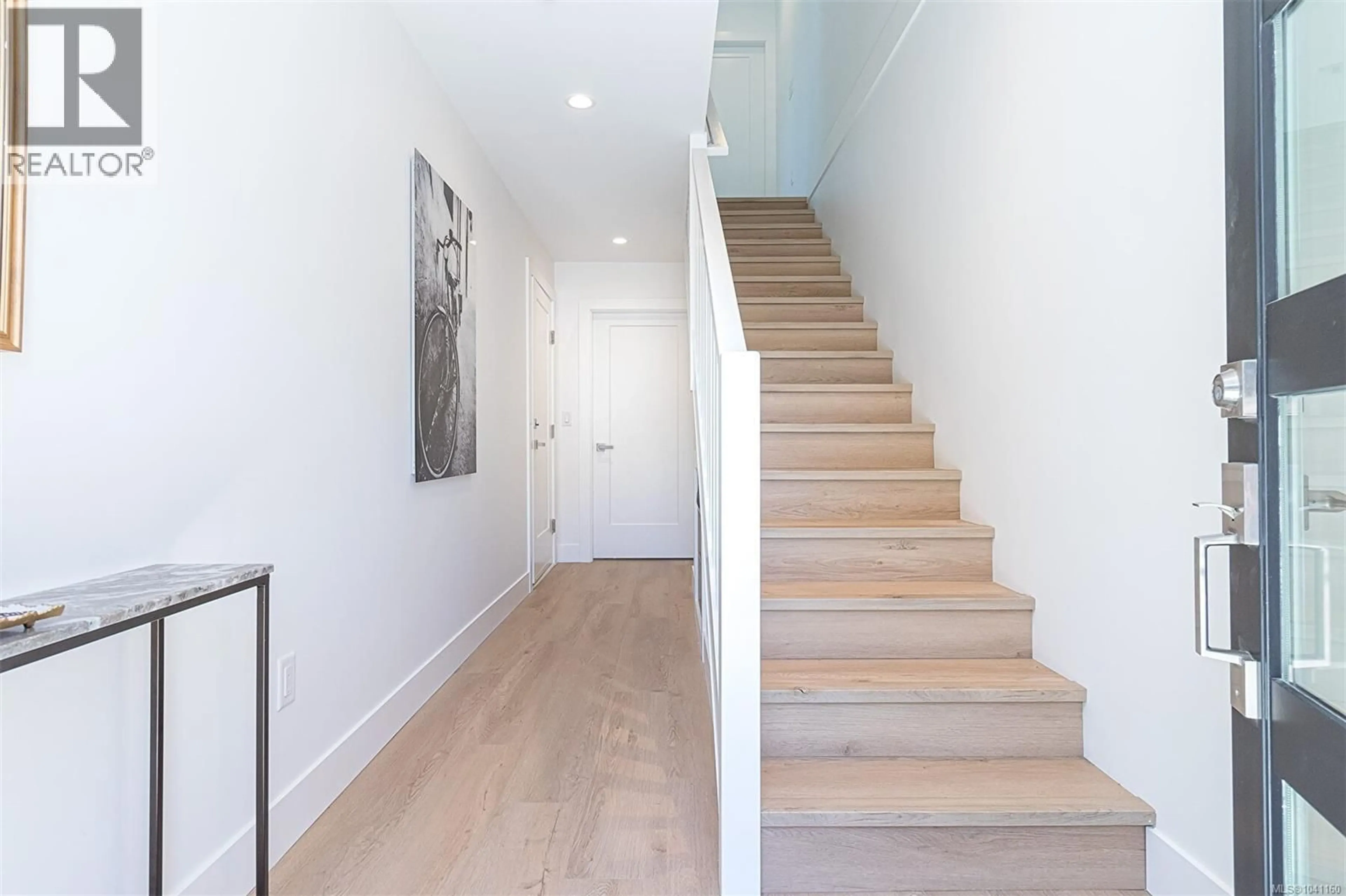 Stairs for 8 - 10485 RESTHAVEN DRIVE, Sidney British Columbia V8L3H6