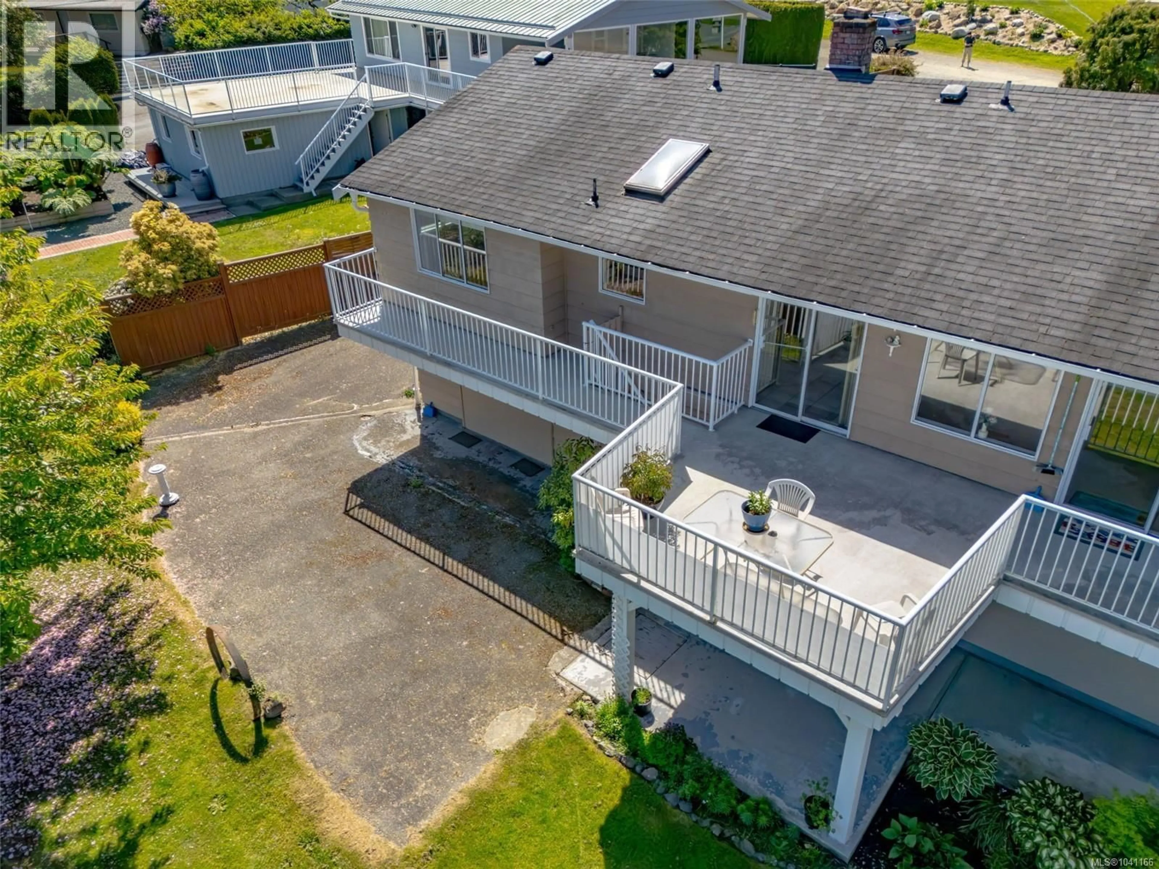 A pic from outside/outdoor area/front of a property/back of a property/a pic from drone, unknown for 4301 EVA ROAD, Bowser British Columbia V0R1G0