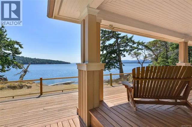 647 DINNER BAY ROAD, Mayne Island 2