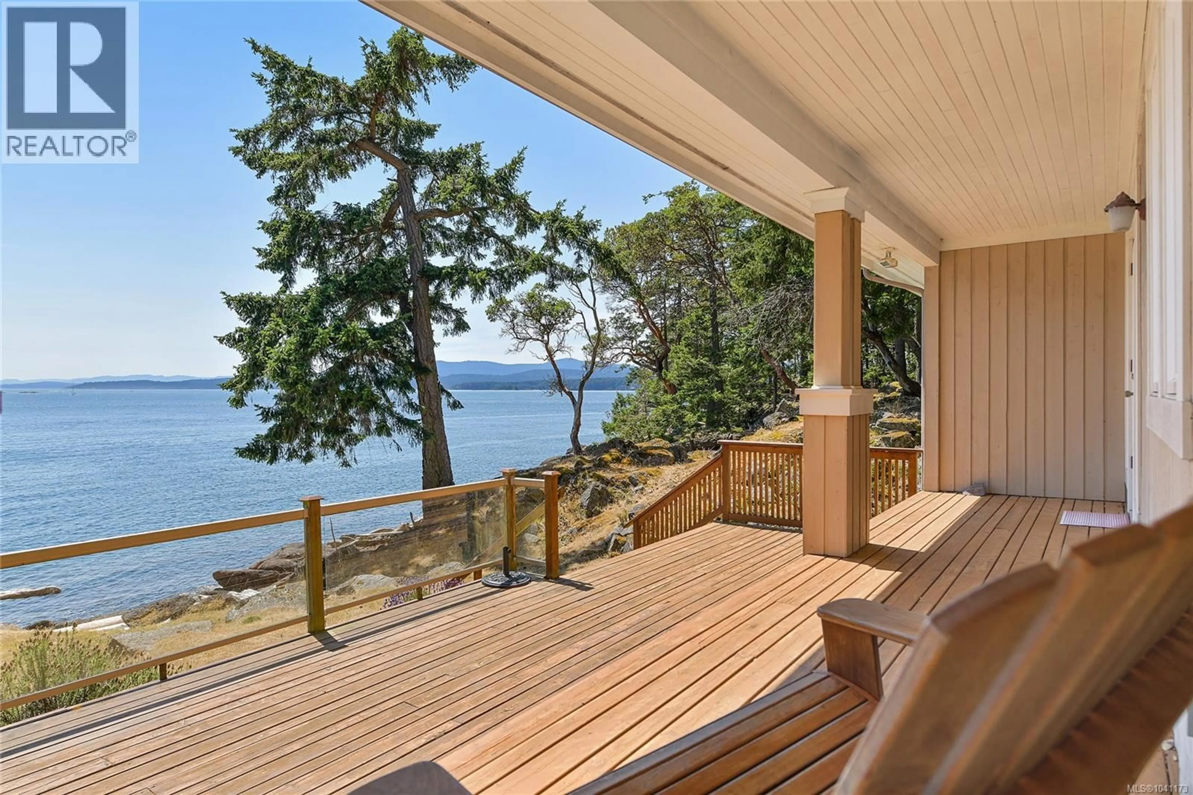 Patio, water/lake/river/ocean view for 647 DINNER BAY ROAD, Mayne Island British Columbia V0N2J2