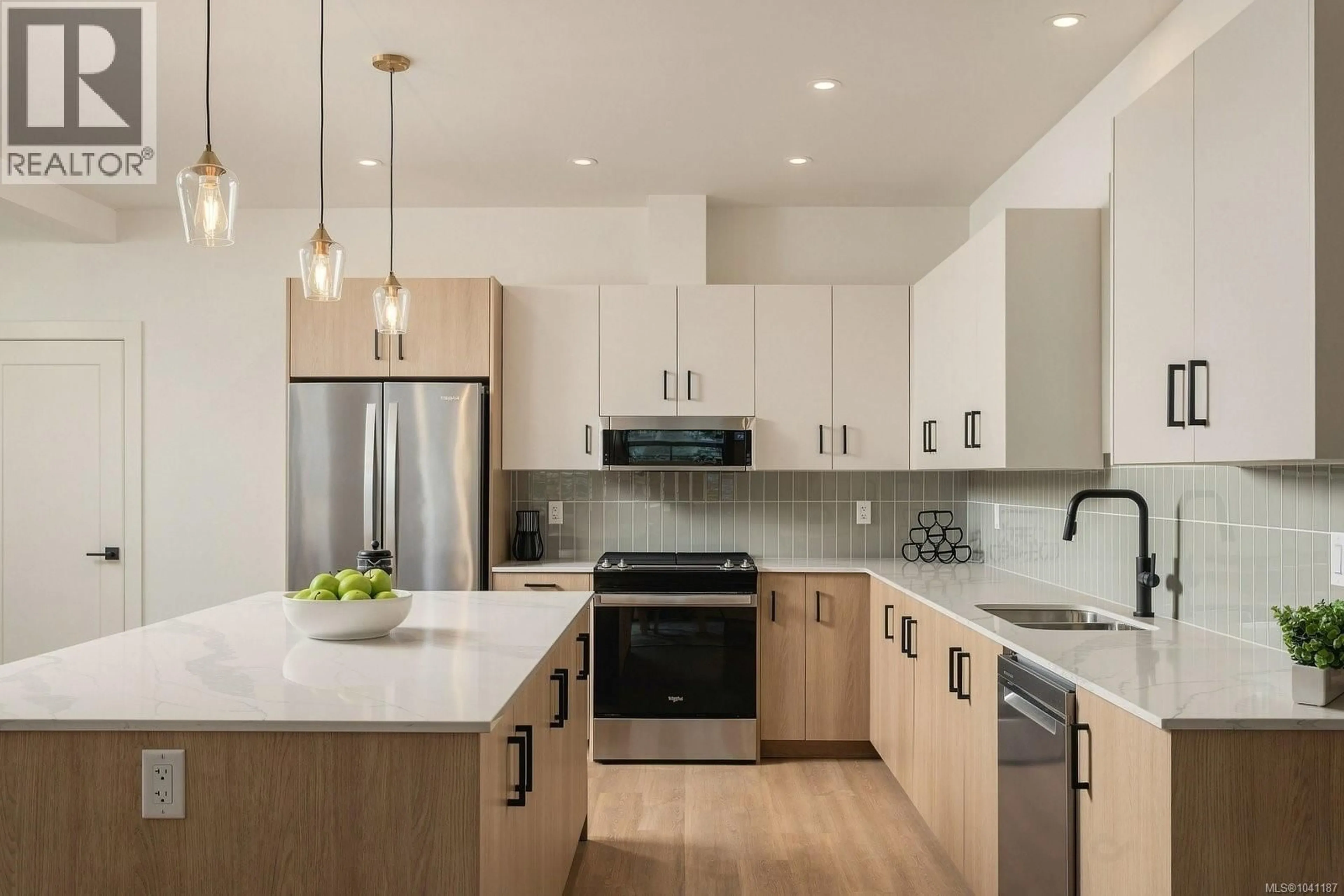 Contemporary kitchen, unknown for 671 MADRONA PLACE, Langford British Columbia V9B6C6