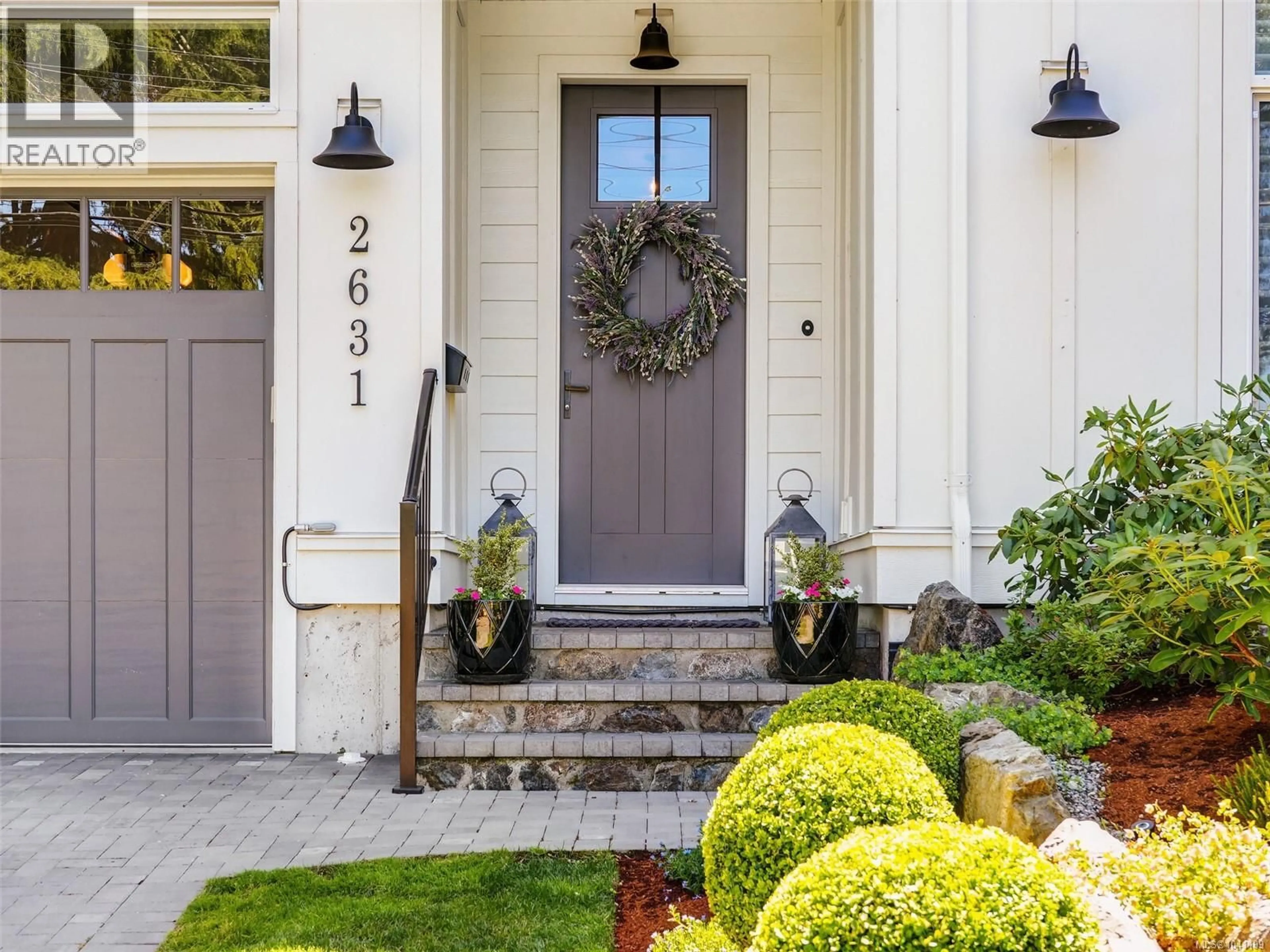 Indoor entryway for 2631 MARGATE AVENUE, Oak Bay British Columbia V8S3A6