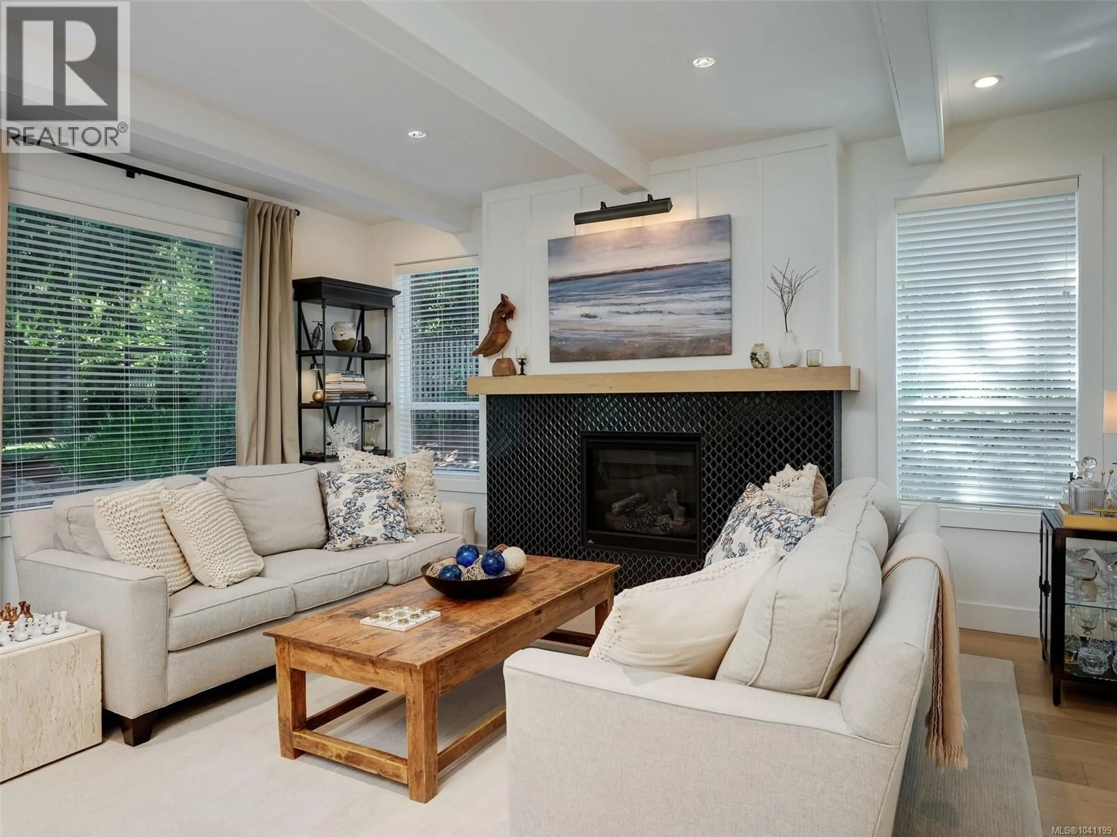 Living room with furniture, unknown for 2631 MARGATE AVENUE, Oak Bay British Columbia V8S3A6