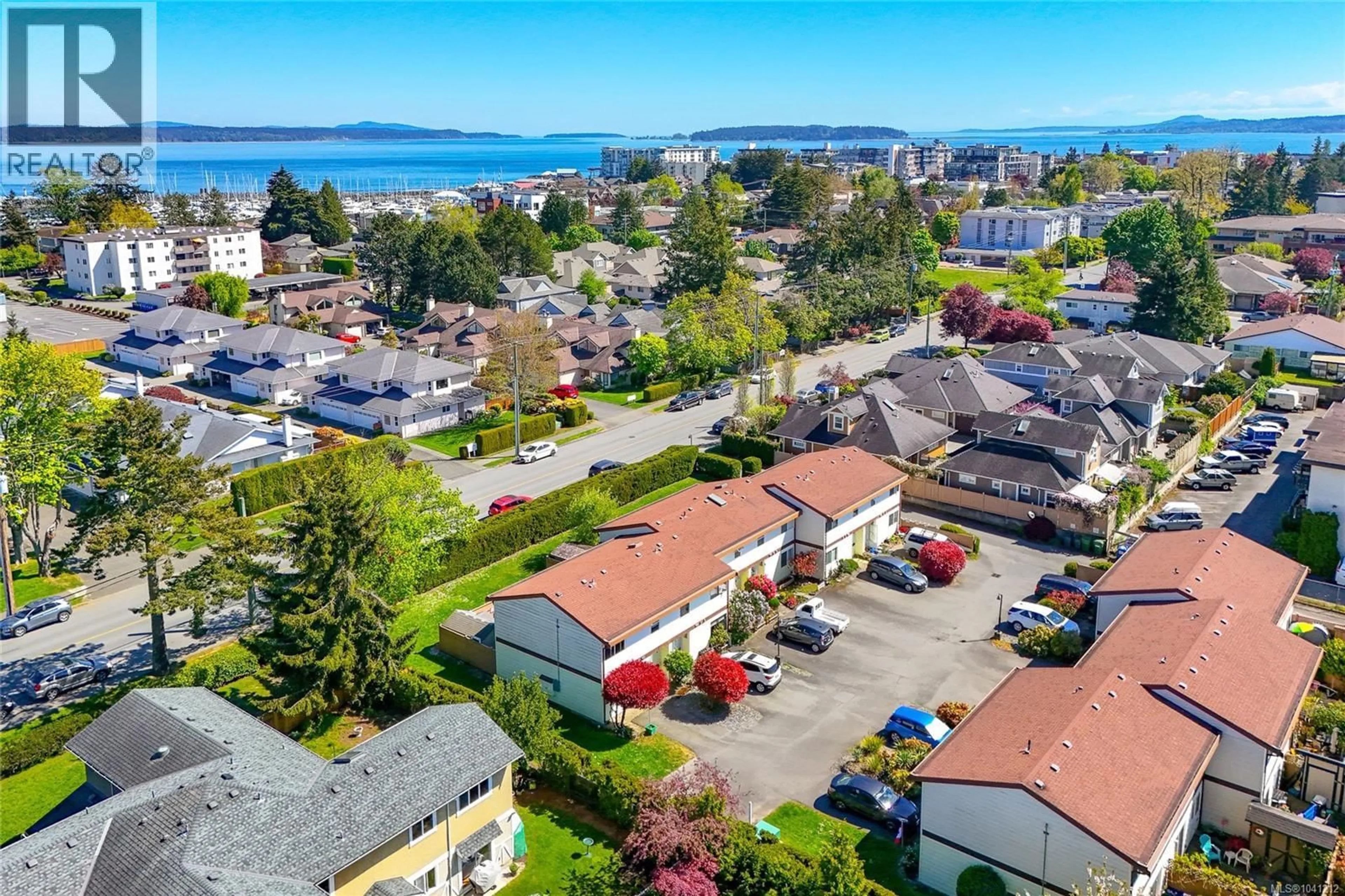 A pic from outside/outdoor area/front of a property/back of a property/a pic from drone, water/lake/river/ocean view for 6 - 10046 FIFTH STREET, Sidney British Columbia V8L2X9