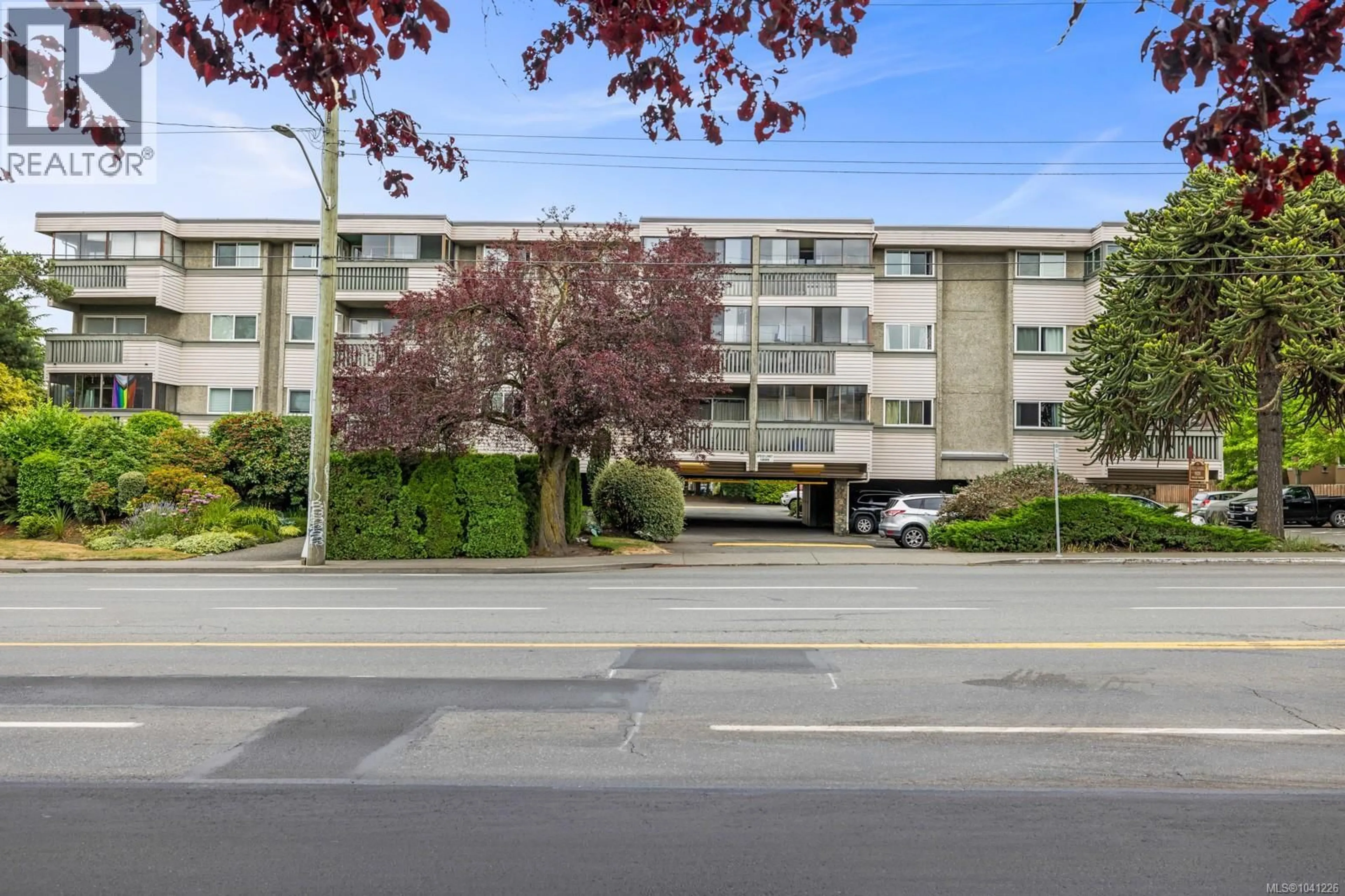 Unknown for 207 - 1525 HILLSIDE AVENUE, Victoria British Columbia V8T2C1