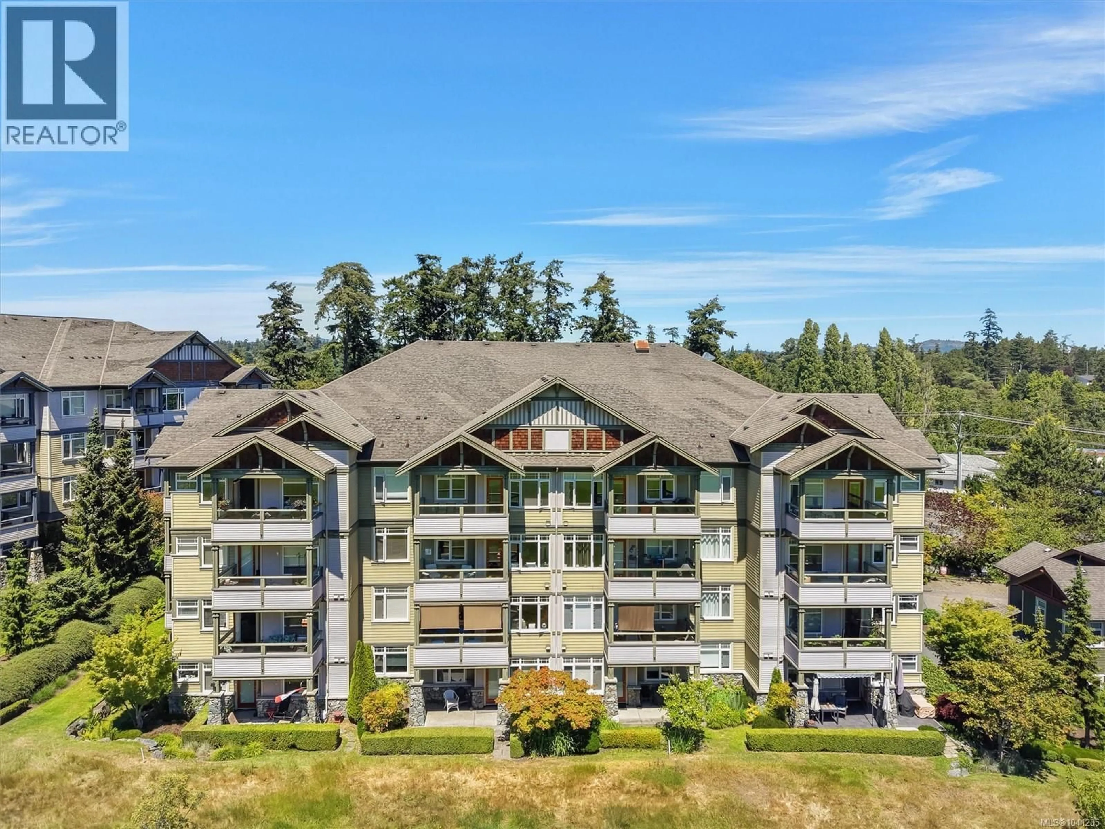 A pic from outside/outdoor area/front of a property/back of a property/a pic from drone, unknown for 203C - 1115 CRAIGFLOWER ROAD, Esquimalt British Columbia V9A7R1