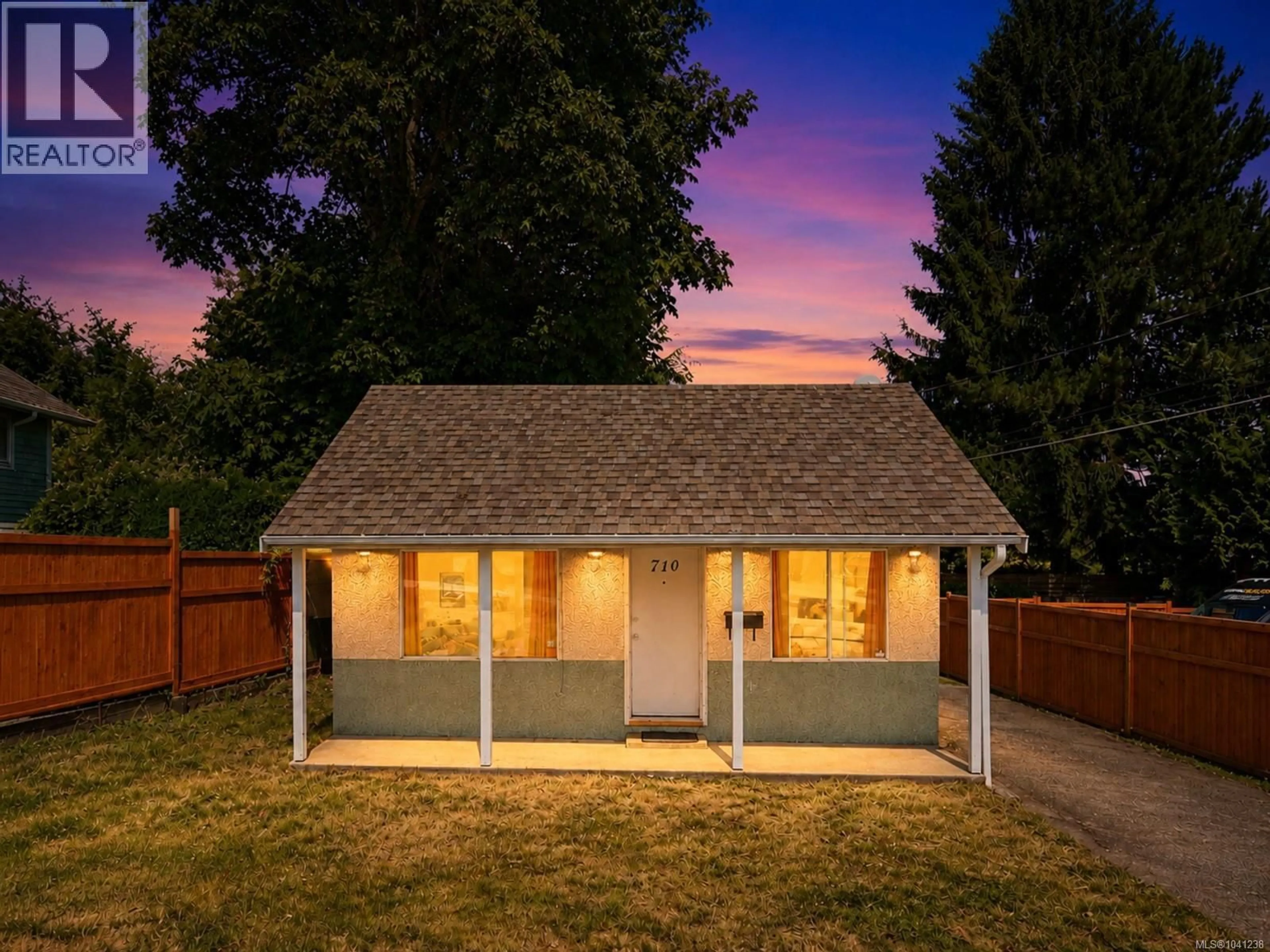 Unknown for 710 FITZWILLIAM STREET, Nanaimo British Columbia V9R3B6