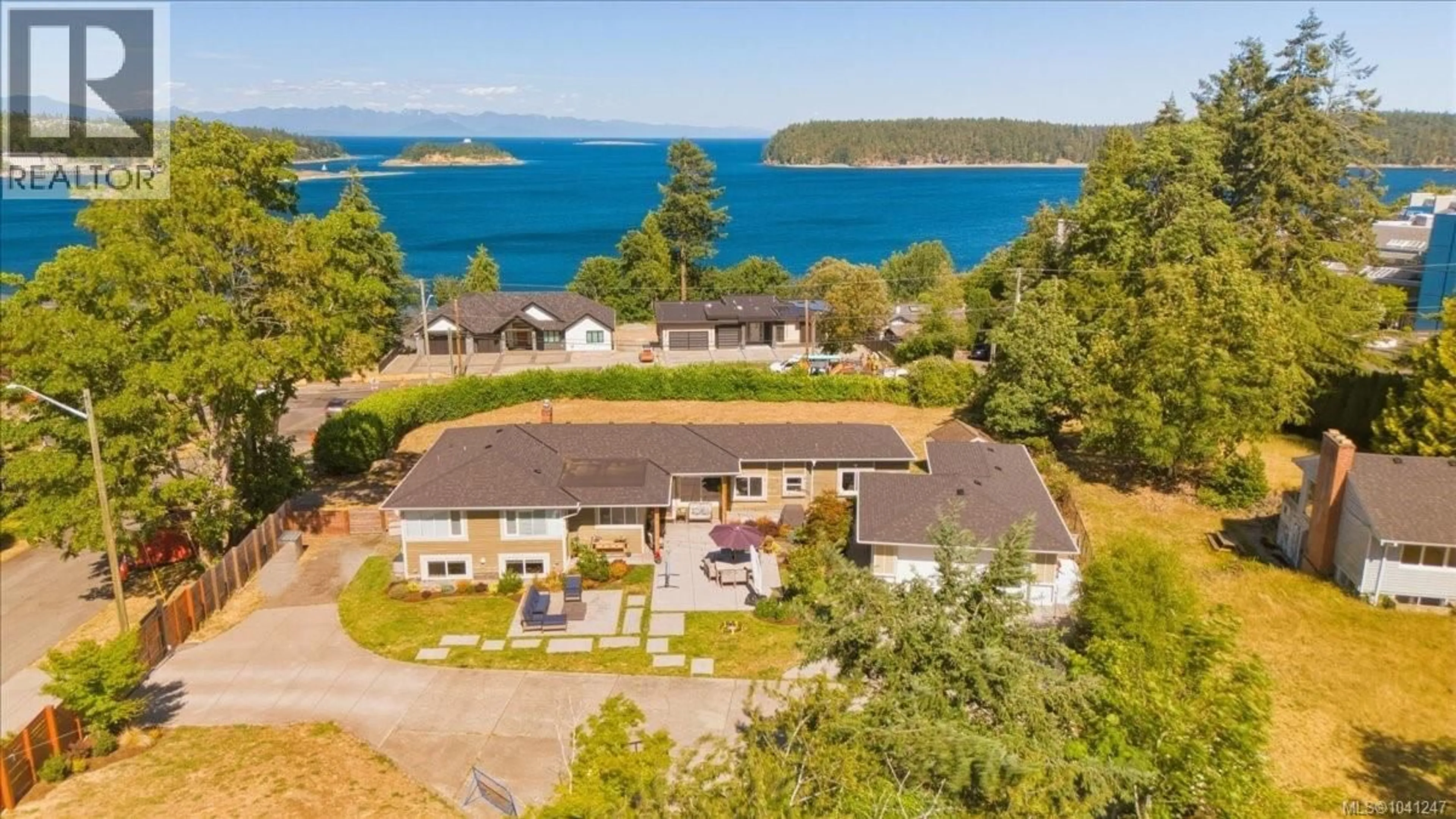 A pic from outside/outdoor area/front of a property/back of a property/a pic from drone, water/lake/river/ocean view for 2565 DEPARTURE BAY ROAD, Nanaimo British Columbia V9S3W2