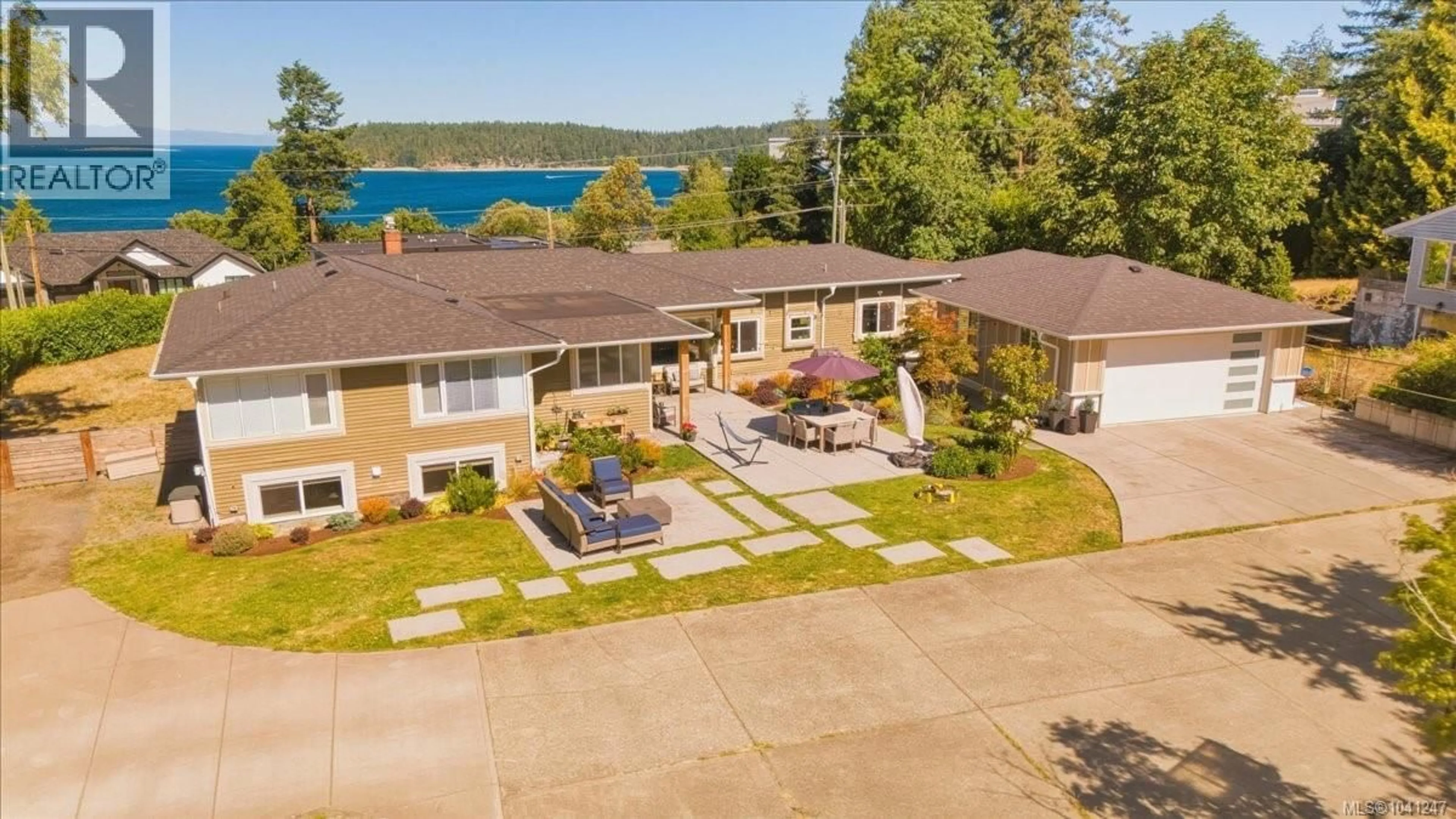 A pic from outside/outdoor area/front of a property/back of a property/a pic from drone, water/lake/river/ocean view for 2565 DEPARTURE BAY ROAD, Nanaimo British Columbia V9S3W2