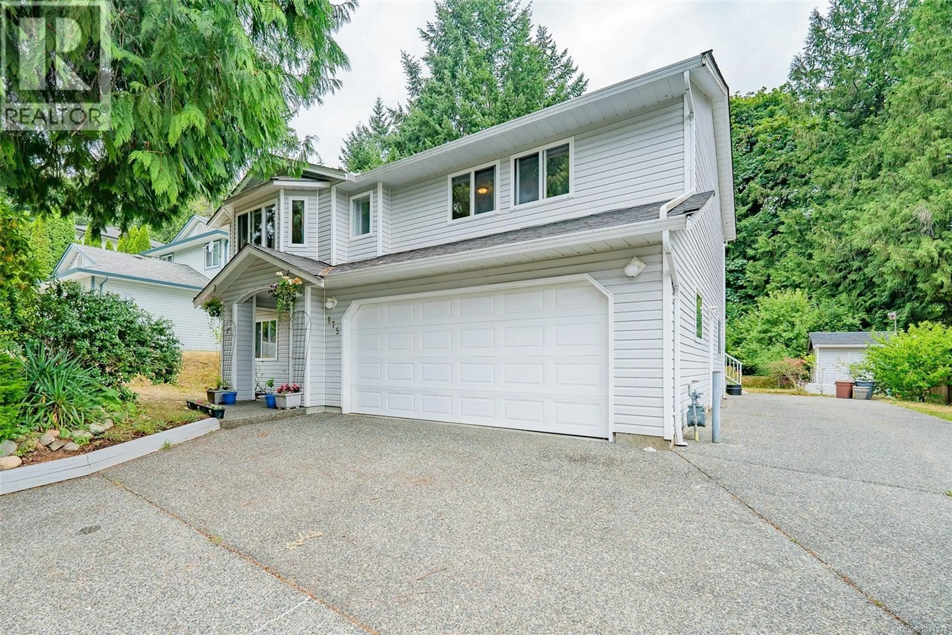 Home with vinyl exterior material, street for 875 BROOKFIELD DRIVE, Nanaimo British Columbia V9R6P1