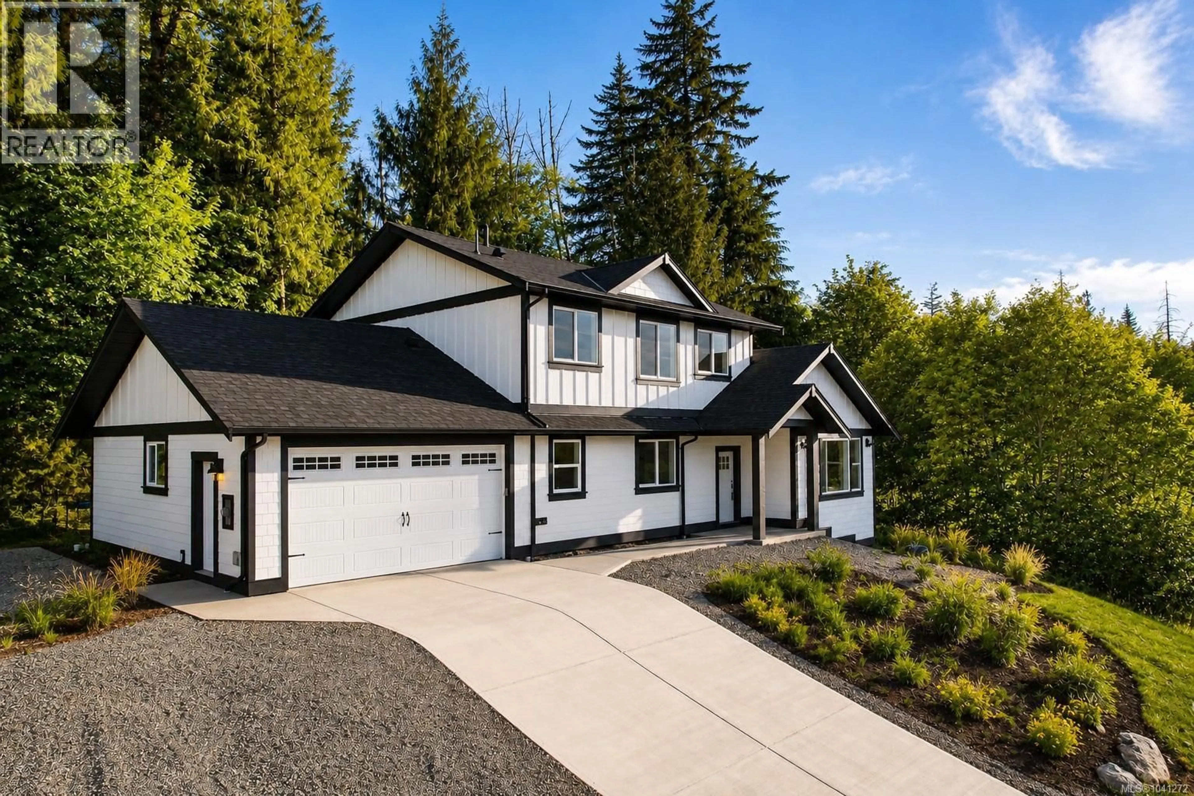 Home with vinyl exterior material, street for 276 TAL ROAD, Lake Cowichan British Columbia V0R2G0