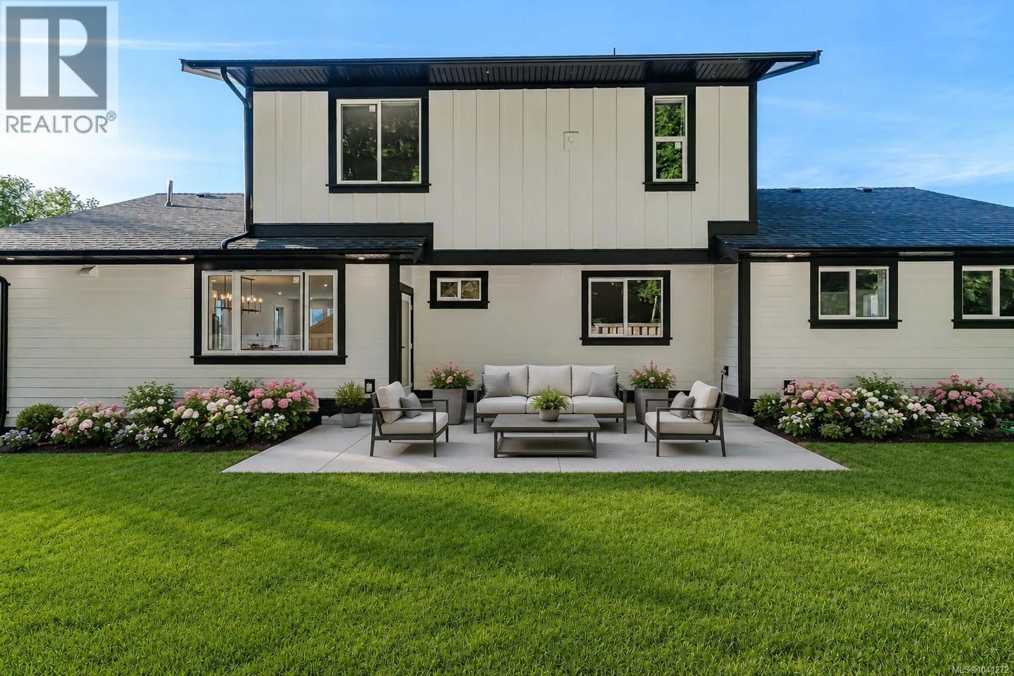 Home with vinyl exterior material, mountain view for 276 TAL ROAD, Lake Cowichan British Columbia V0R2G0