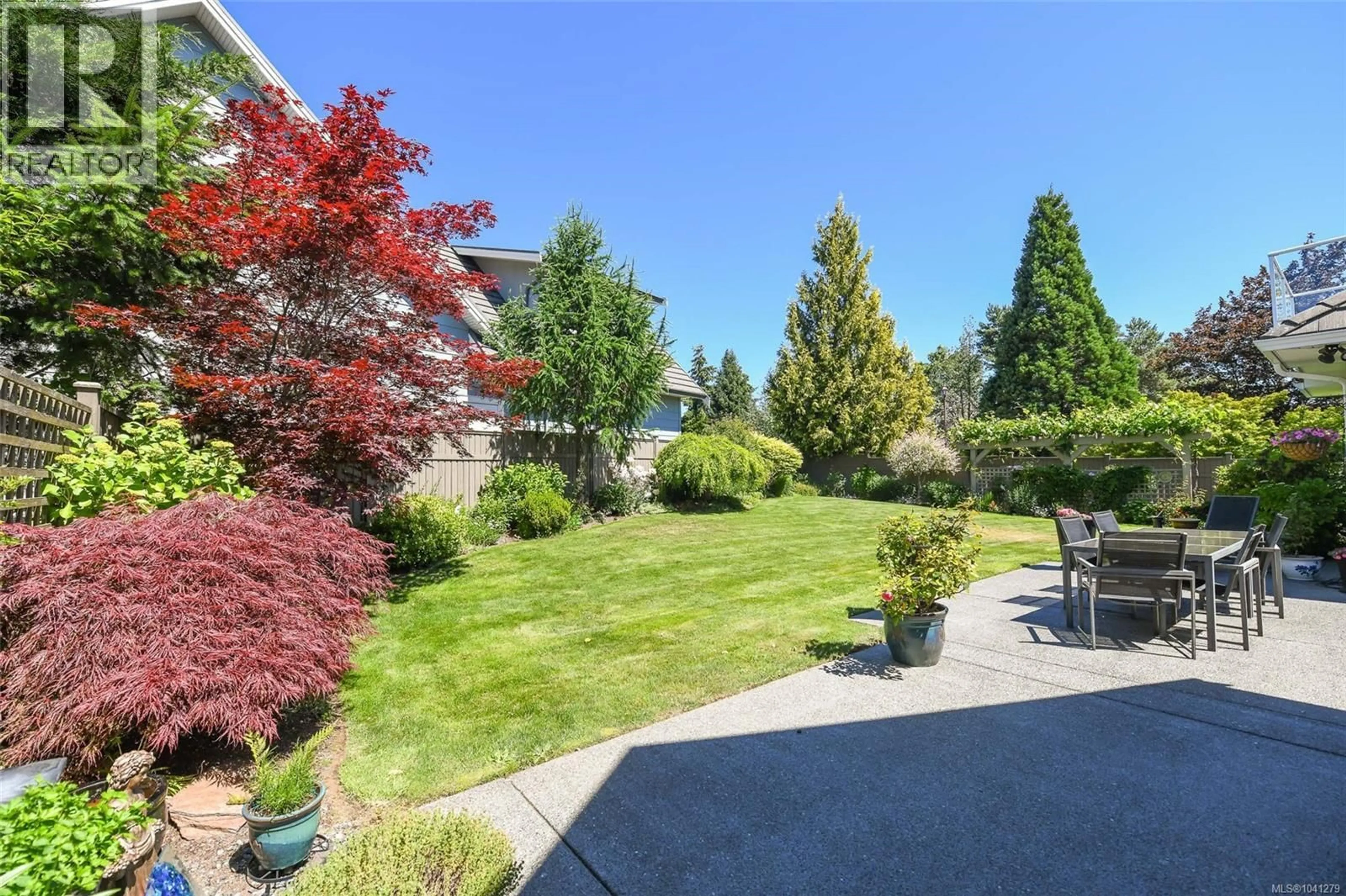 Patio, unknown for 3186 ROYAL VISTA WAY, Courtenay British Columbia V9N9X3